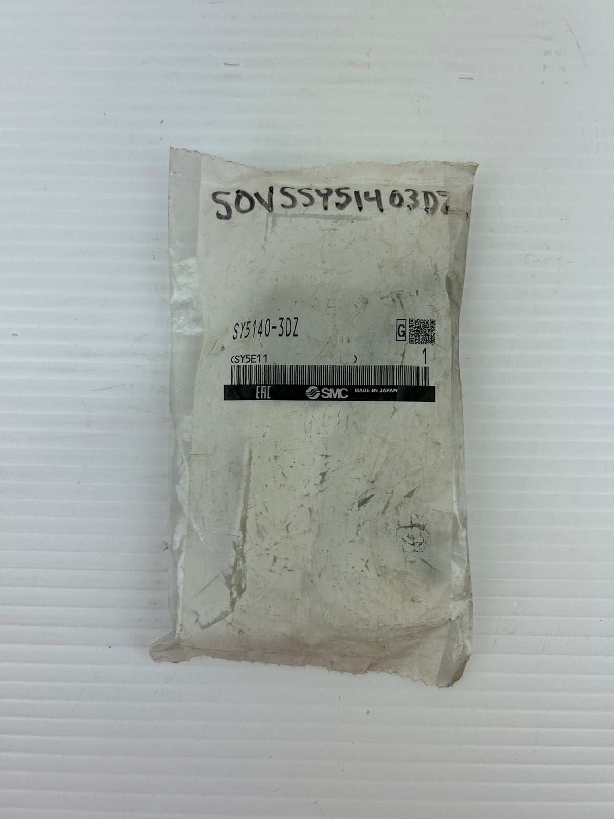 SMC SY5140-3DZ SY5000 5-Port Solenoid Valve 110-115VAC Single Solenoid