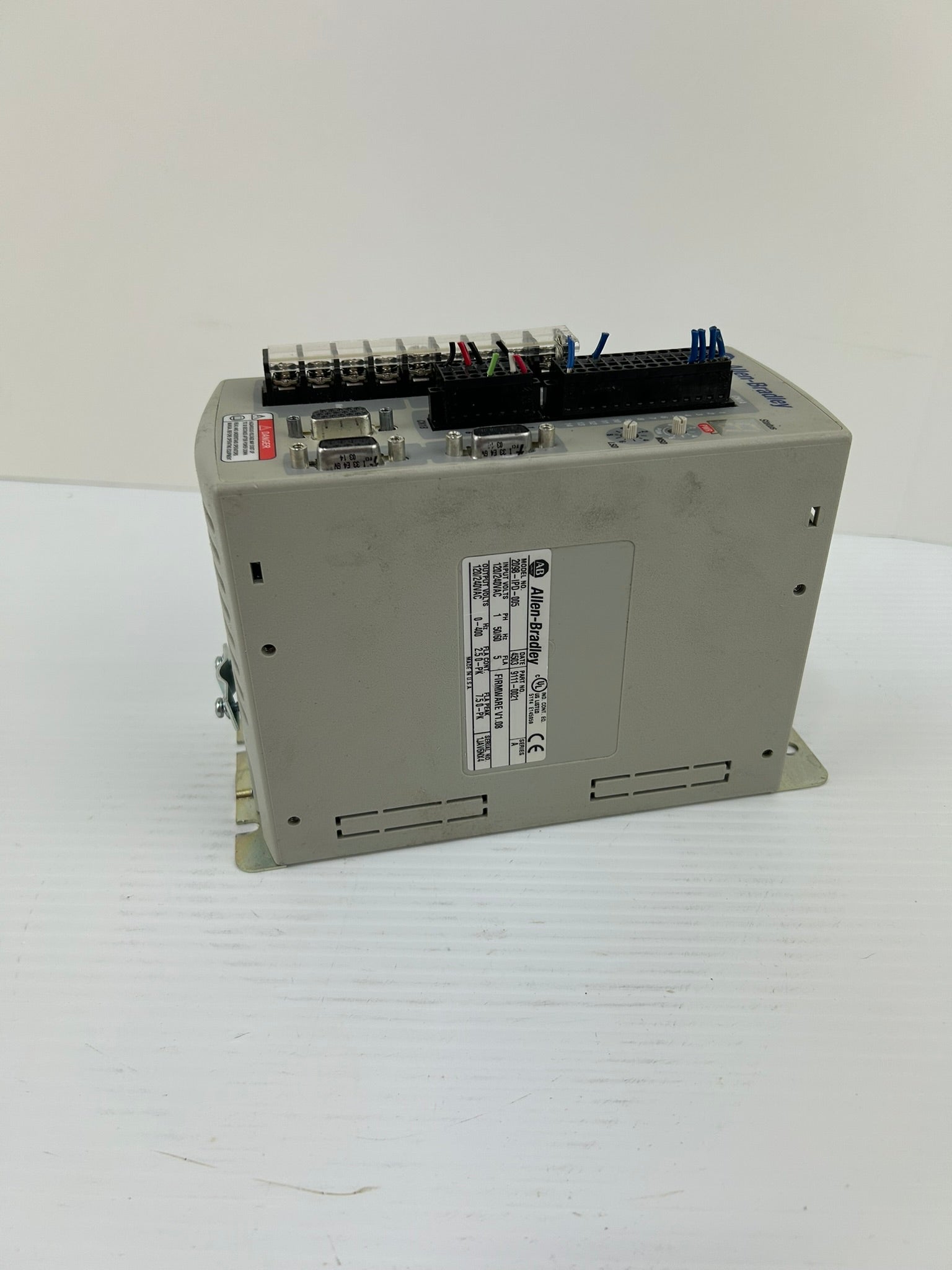 Allen Bradley 2098-IPD-005 Ultra5000 Servo Drive Series A 9111-0021 1PH