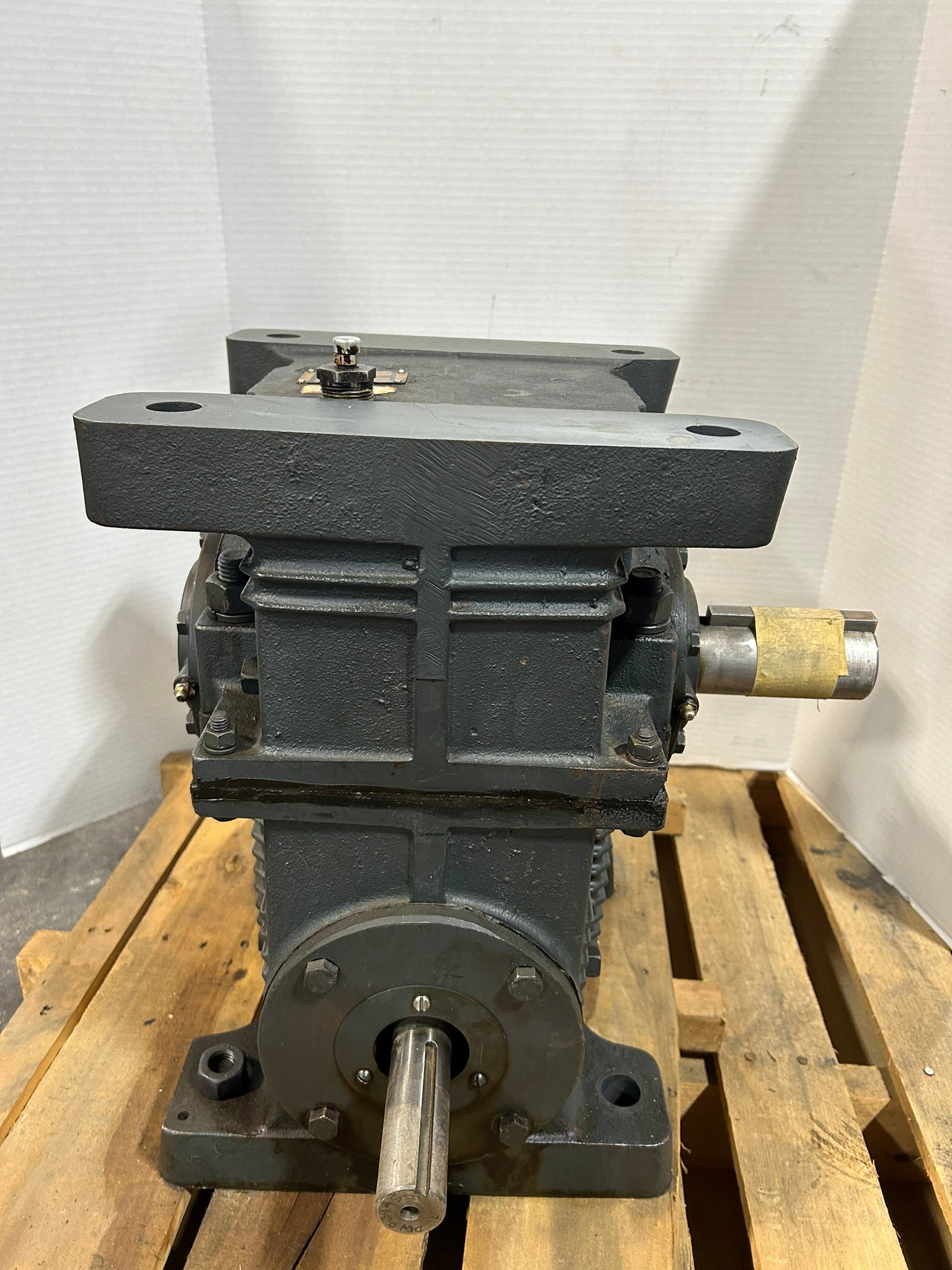 Delroyd E60 Gear Reducer 439297 - Shaft Length 4-1/2" x Shaft Diameter 2"