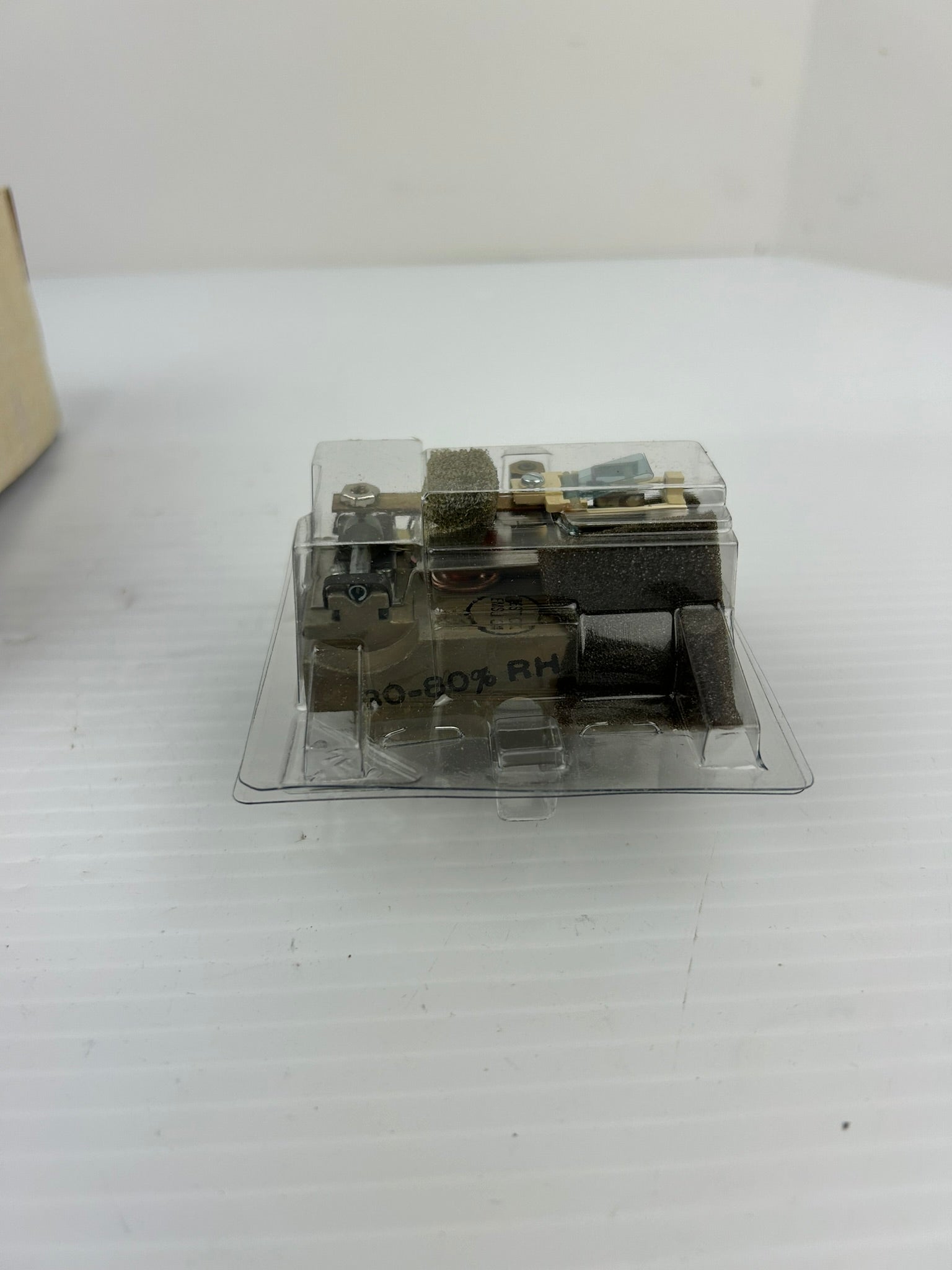 Johnson Controls H-5100-201 Humidity Transmitter 30-80% Relative H-5100-6201
