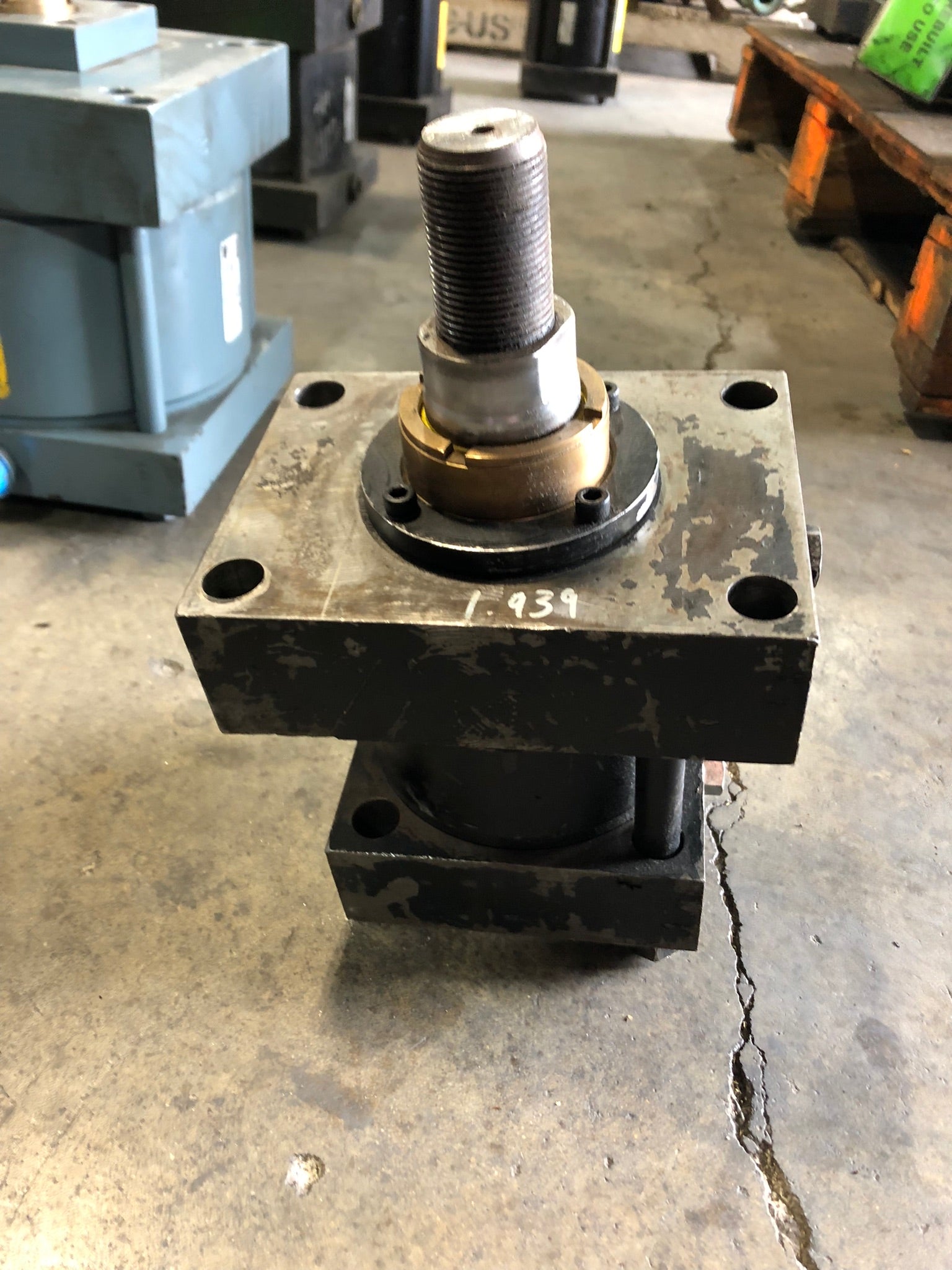 Parker BB647 X8.13 CC400 Hydraulic Cylinder FF329652B