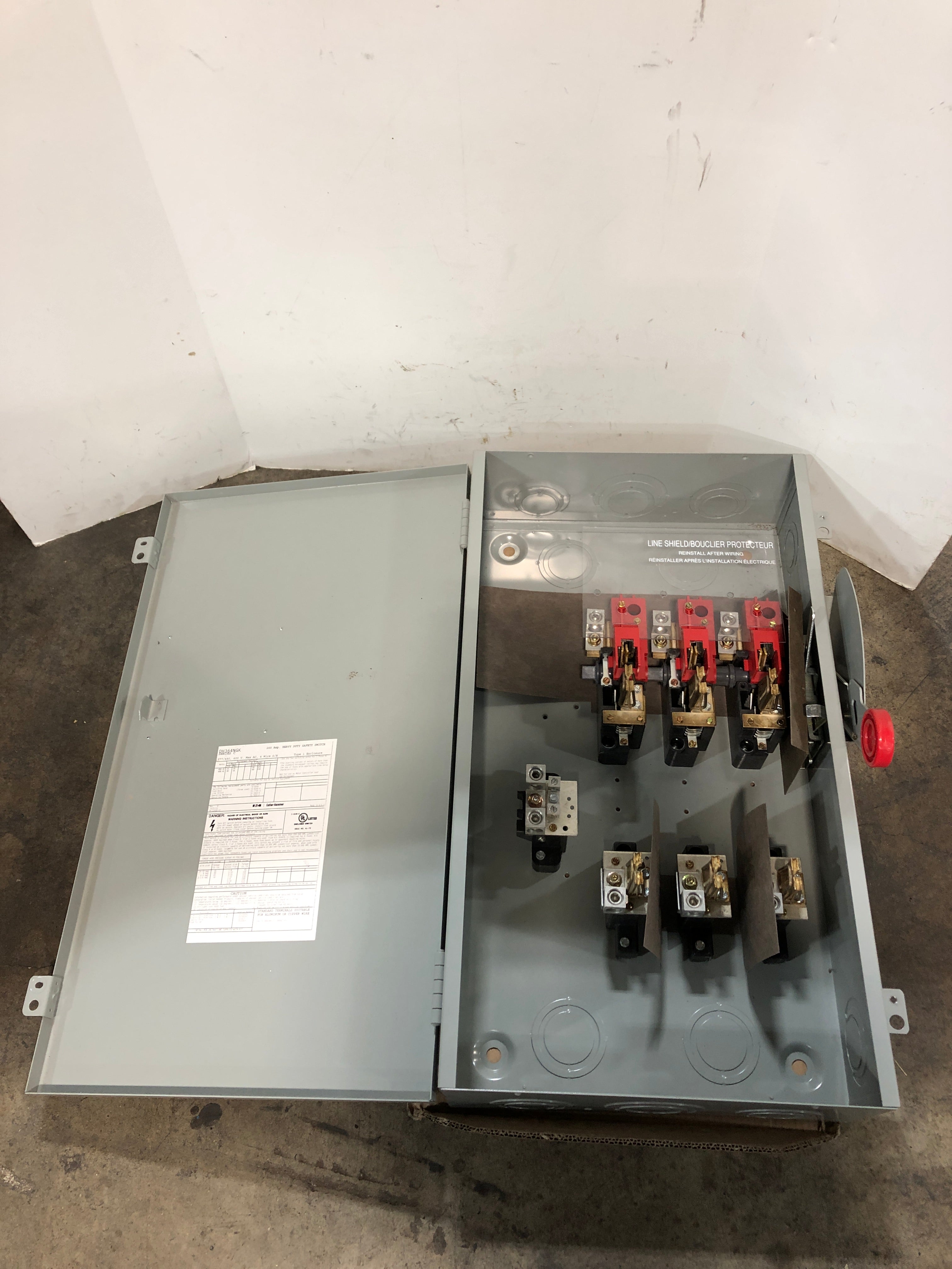 Eaton Cutler-Hammer DH364NGK Heavy Duty Safety Switch 200A Series C Type 1