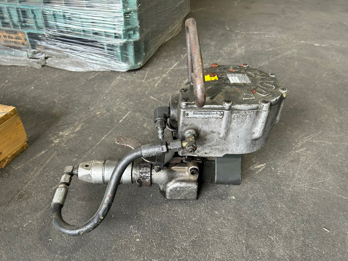 Signode PRH-114 Pneumatic Push Type Power Combination Strapping Tool 1-1/4"