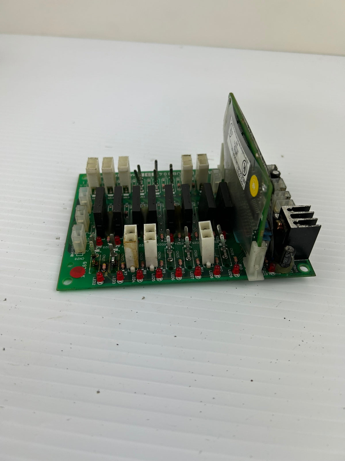 Mazak HR371 CNC Relay Output Board D65UB004 24V 1.2A PCB