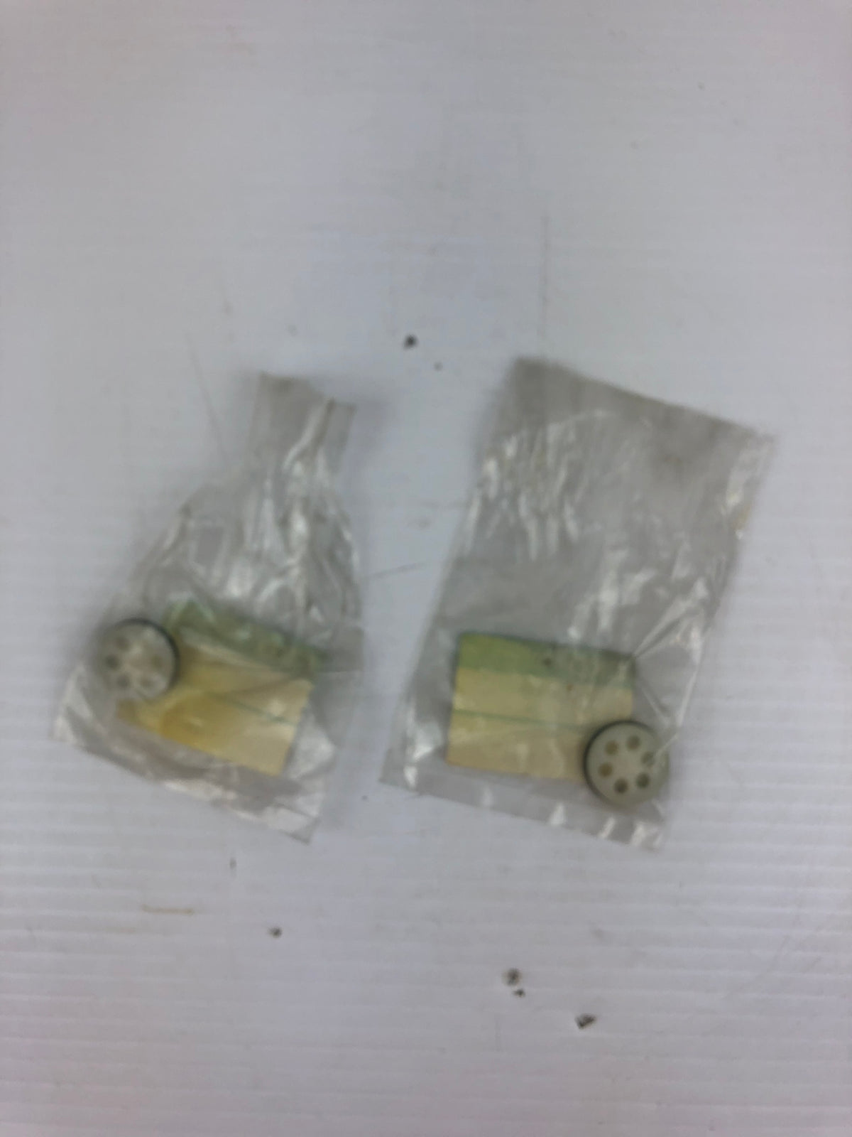 CKD 4L9-108 Valve Repair Replacement Piece - Lot of 2