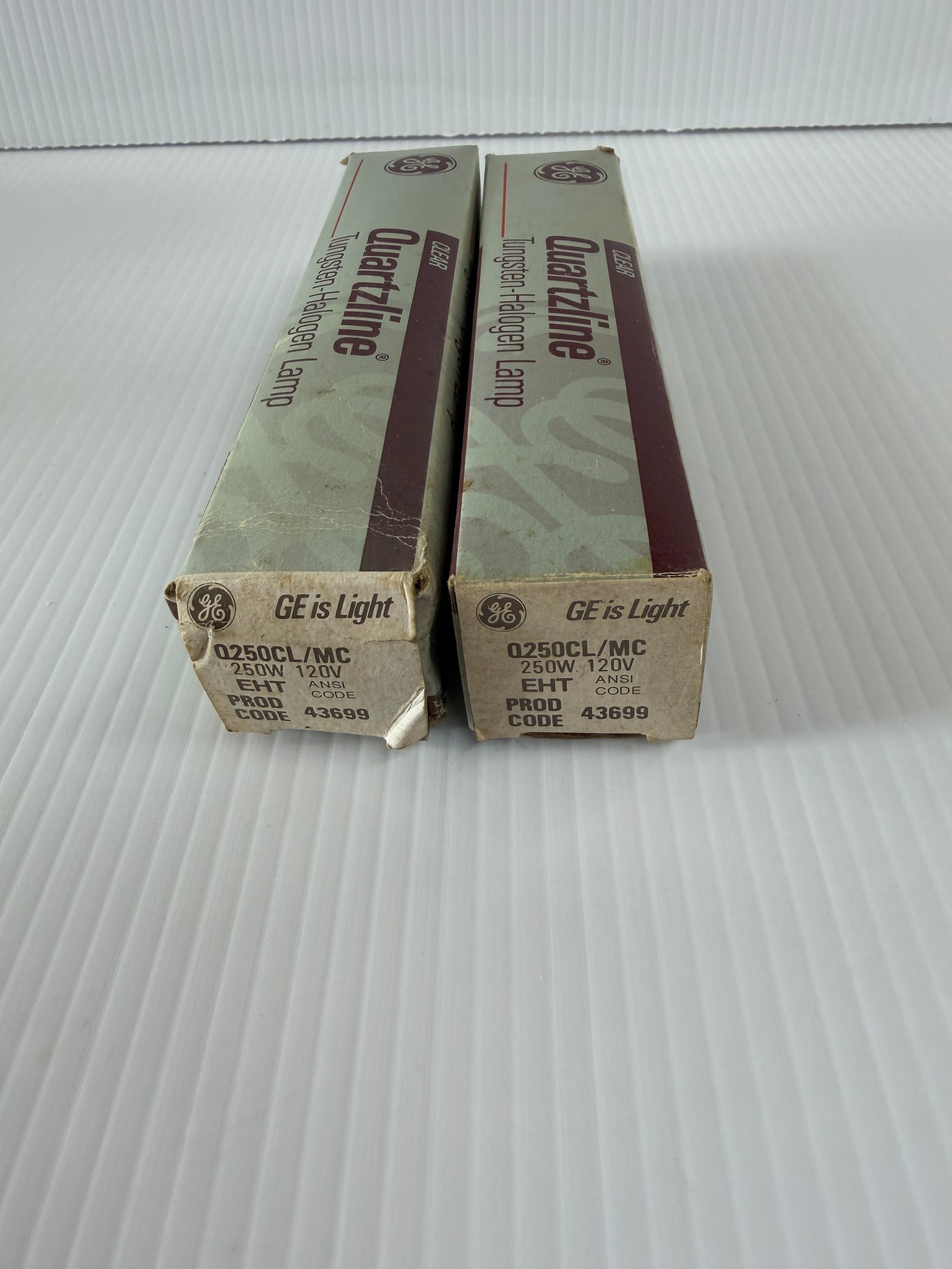 Lot of 2 GE Tungsten Halogen Lamps Q250CL/MC 250 W 120 V