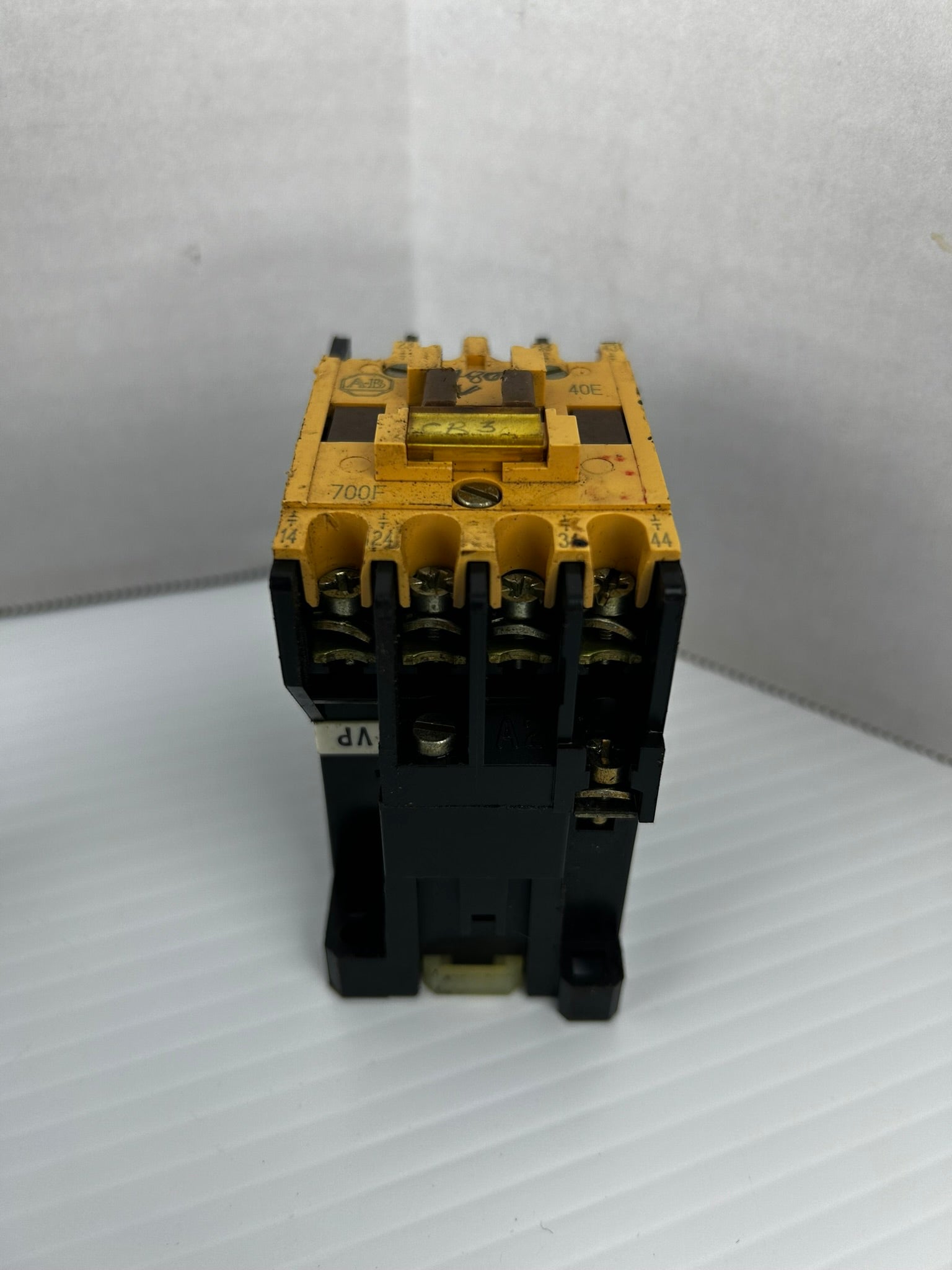 Allen-Bradley 700-F400A4 Contactor Ser. B 690V 10A