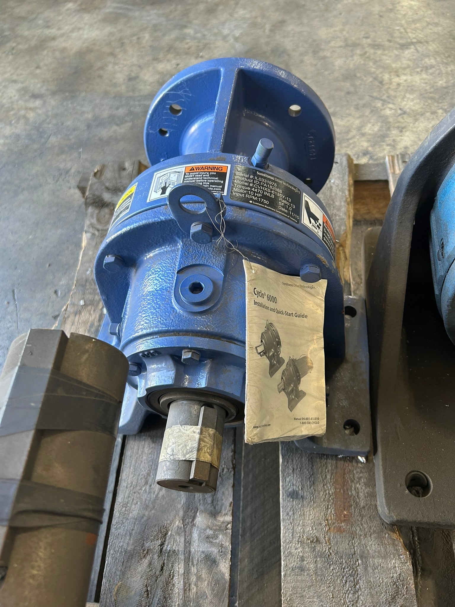Sumitomo Cyclo 6000 Gear Reducer 13:1 Ratio CVHXS-6135Y-13 4470 IN-LB 10HP