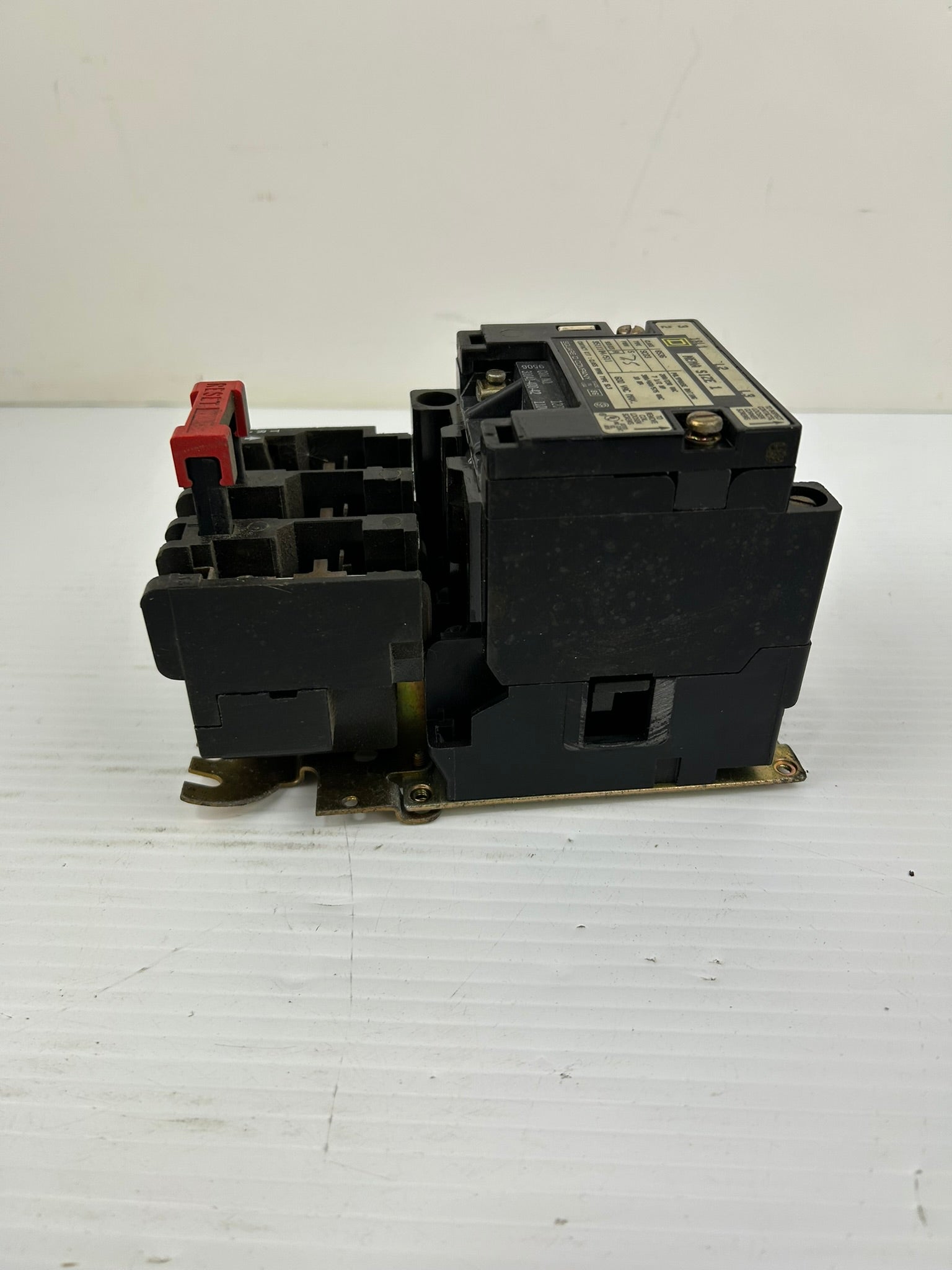 Square D 8536 SC03 Series A Starter Nema Size 1 with Overload Thermal Relays