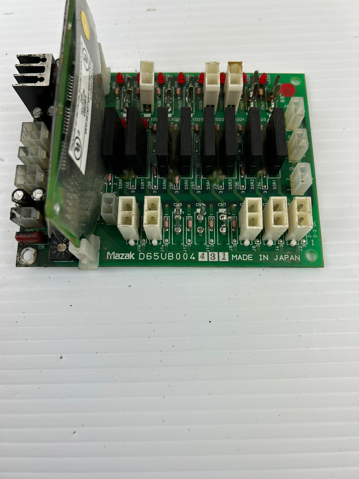 Mazak HR371 CNC Relay Output Board D65UB004 24V 1.2A PCB