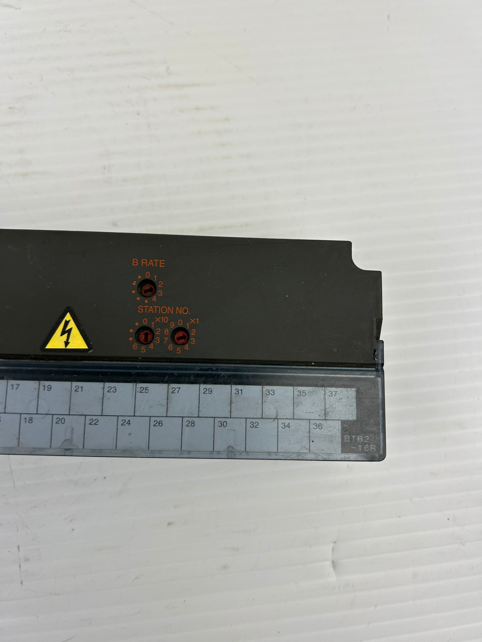 Mitsubishi AJ65BTB2-16R Melsec CC-Link Output Unit PLC Module 24VDC/240VAC 2A