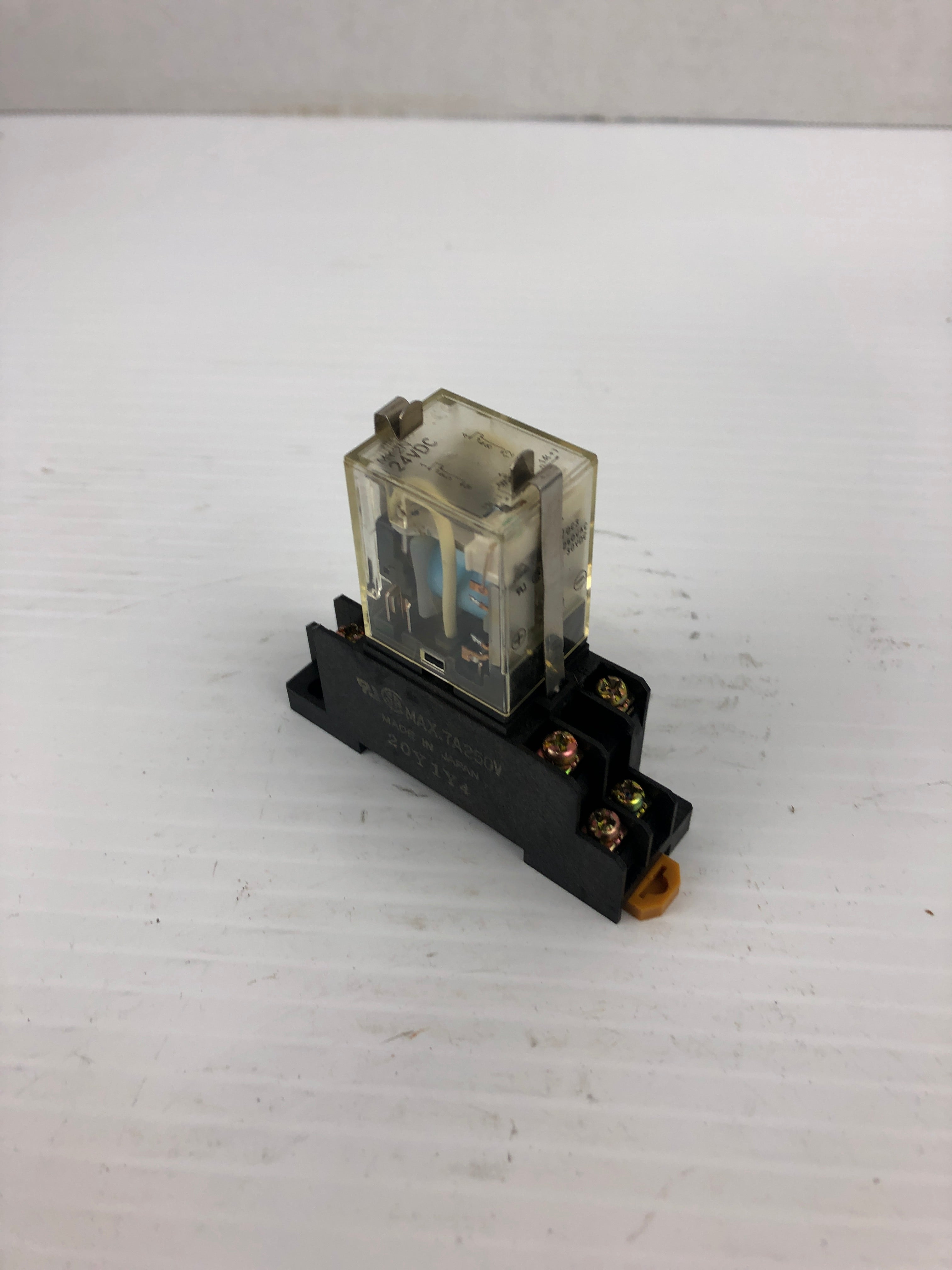Omron MY2N Relay 24VDC 10A with Base 20Y1Y4 7A 250V