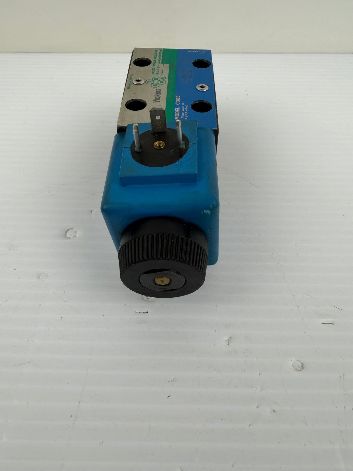 Eaton Solenoid Directional Valve DG4V-3S-6A-M-U-B5-60