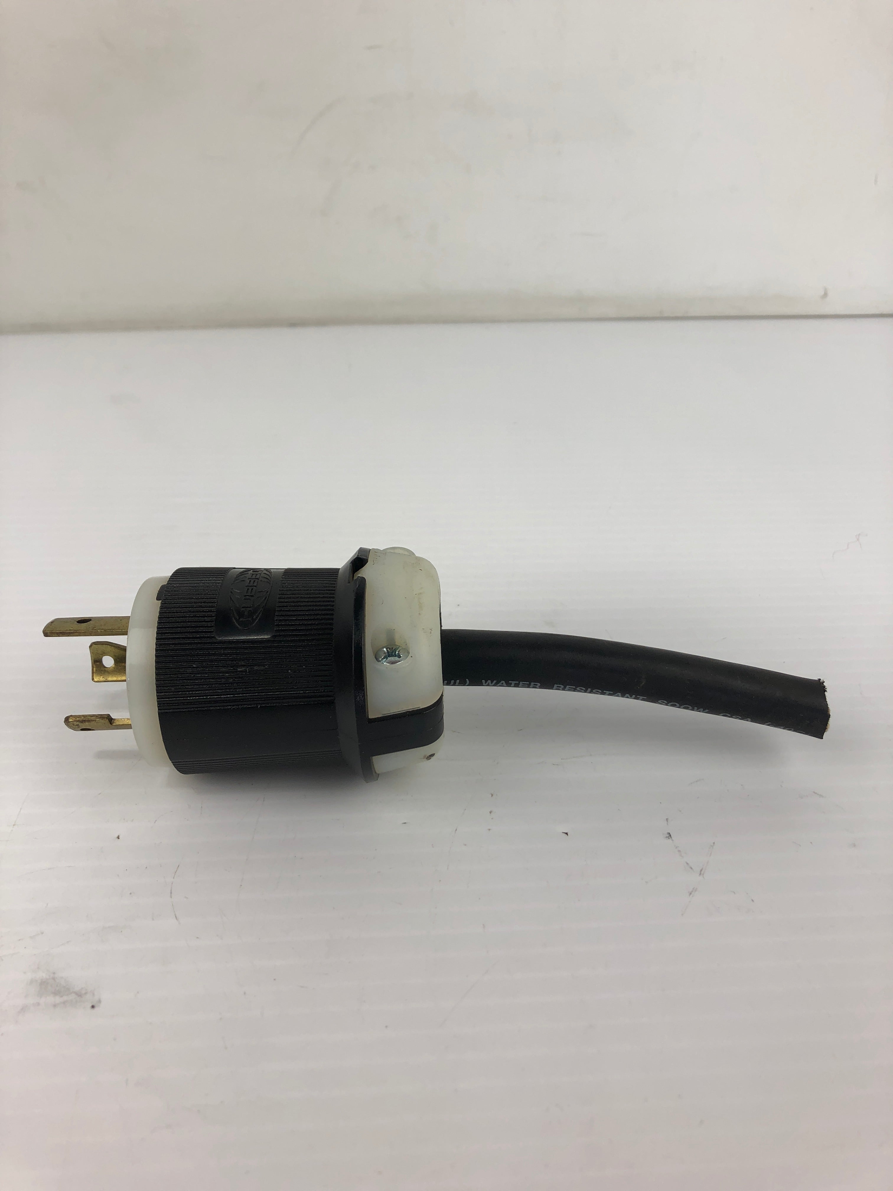 Hubbell Turn and Pull Plug HBL2621 30A 250VAC