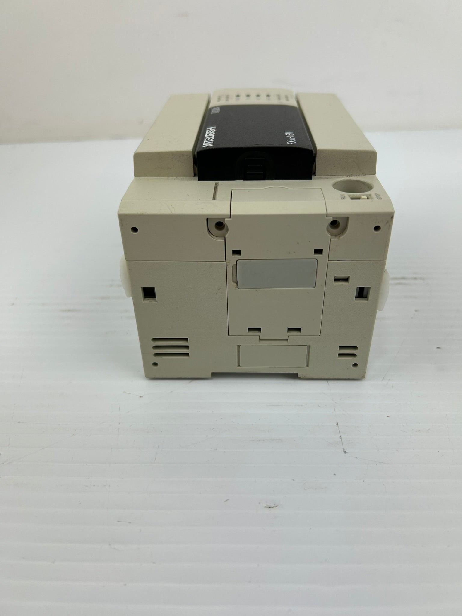 Mitsubishi Melsec FX3U-16MR/ES PLC Programmable Controller 100-240VAC 30W