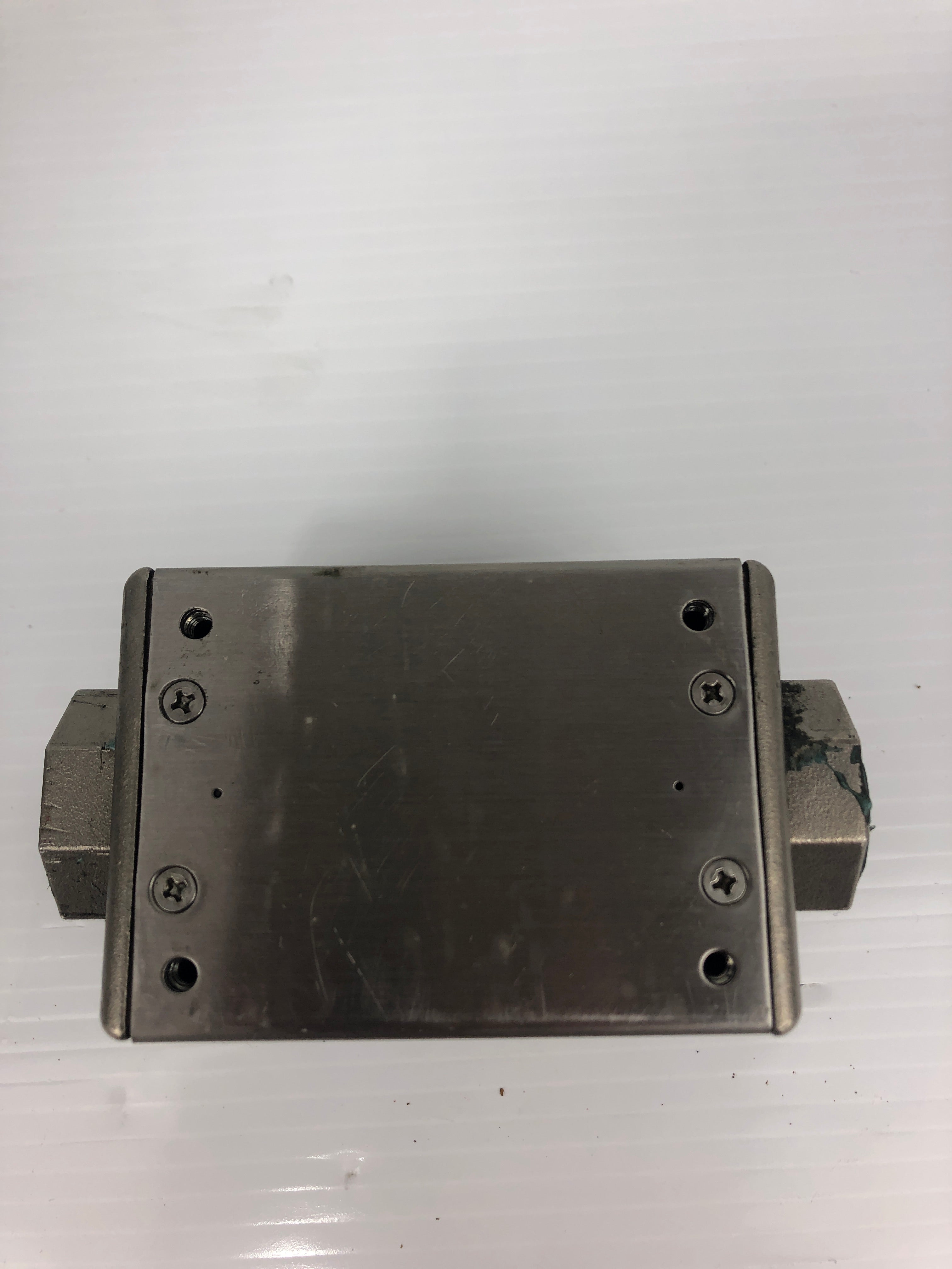 Keyence FD-MZ50AYKP Capacitance Electromagnetic Flow Sensor 50L 24VDC 30V 100mA