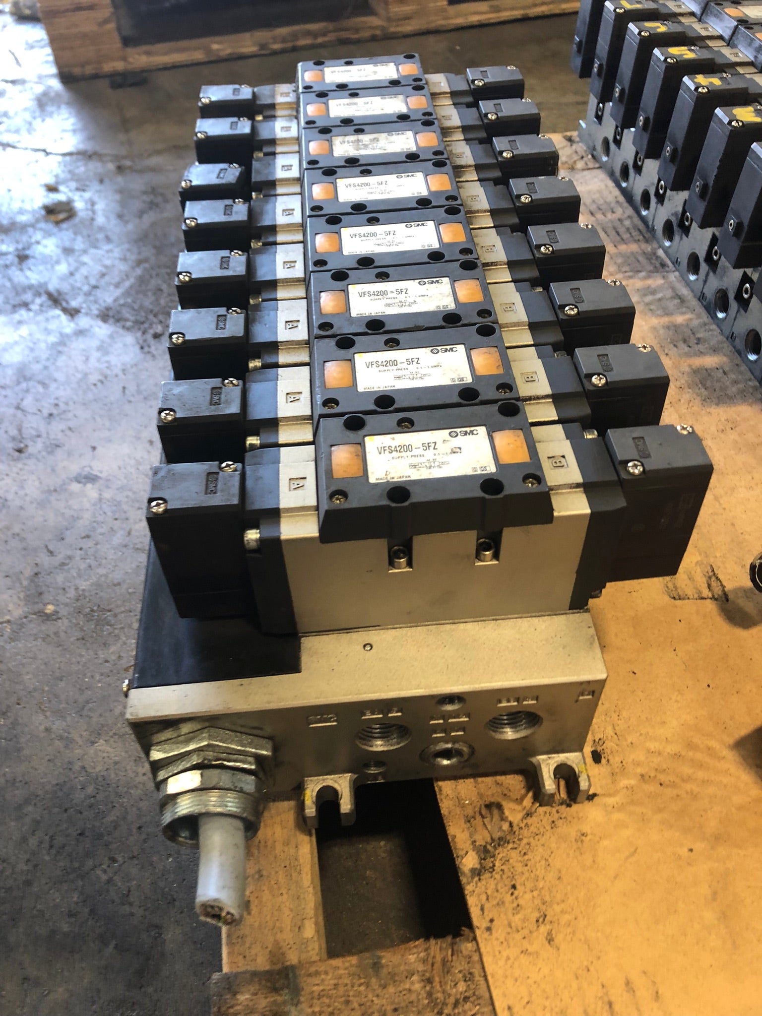 SMC VFS4200-5FZ Solenoid Valve with Base - 8 Valves