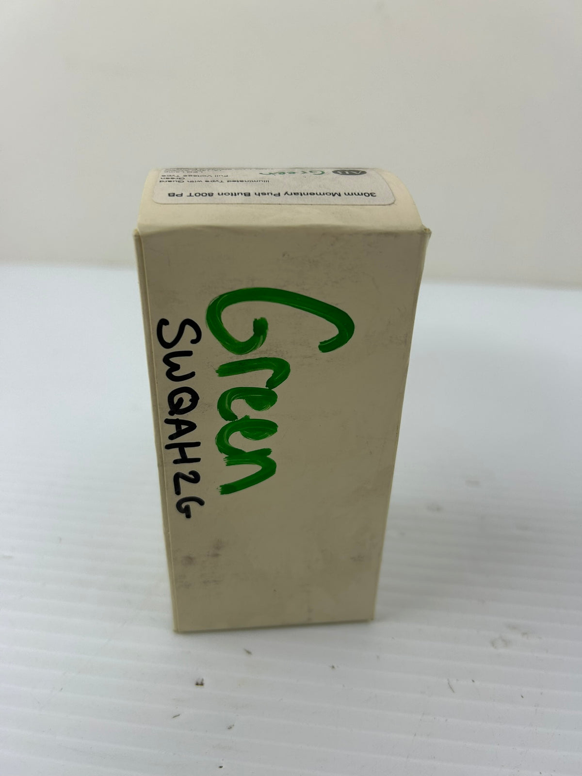 Allen-Bradley 800T-QAH2G Green Illuminated 30mm Momentary Push Button 800T Ser U