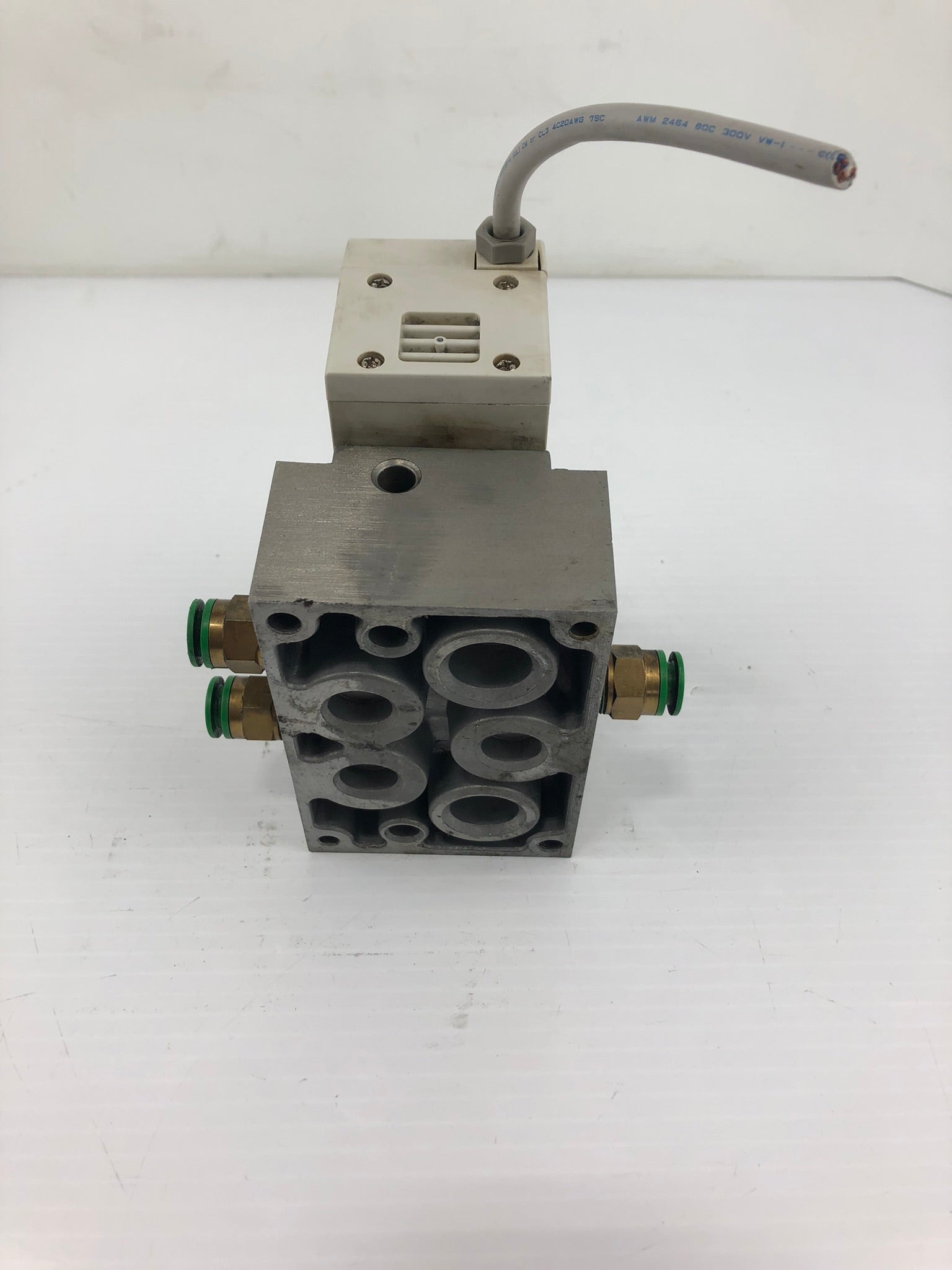 CKD PV5-8R-FG-S-TC Solenoid Valve with Block
