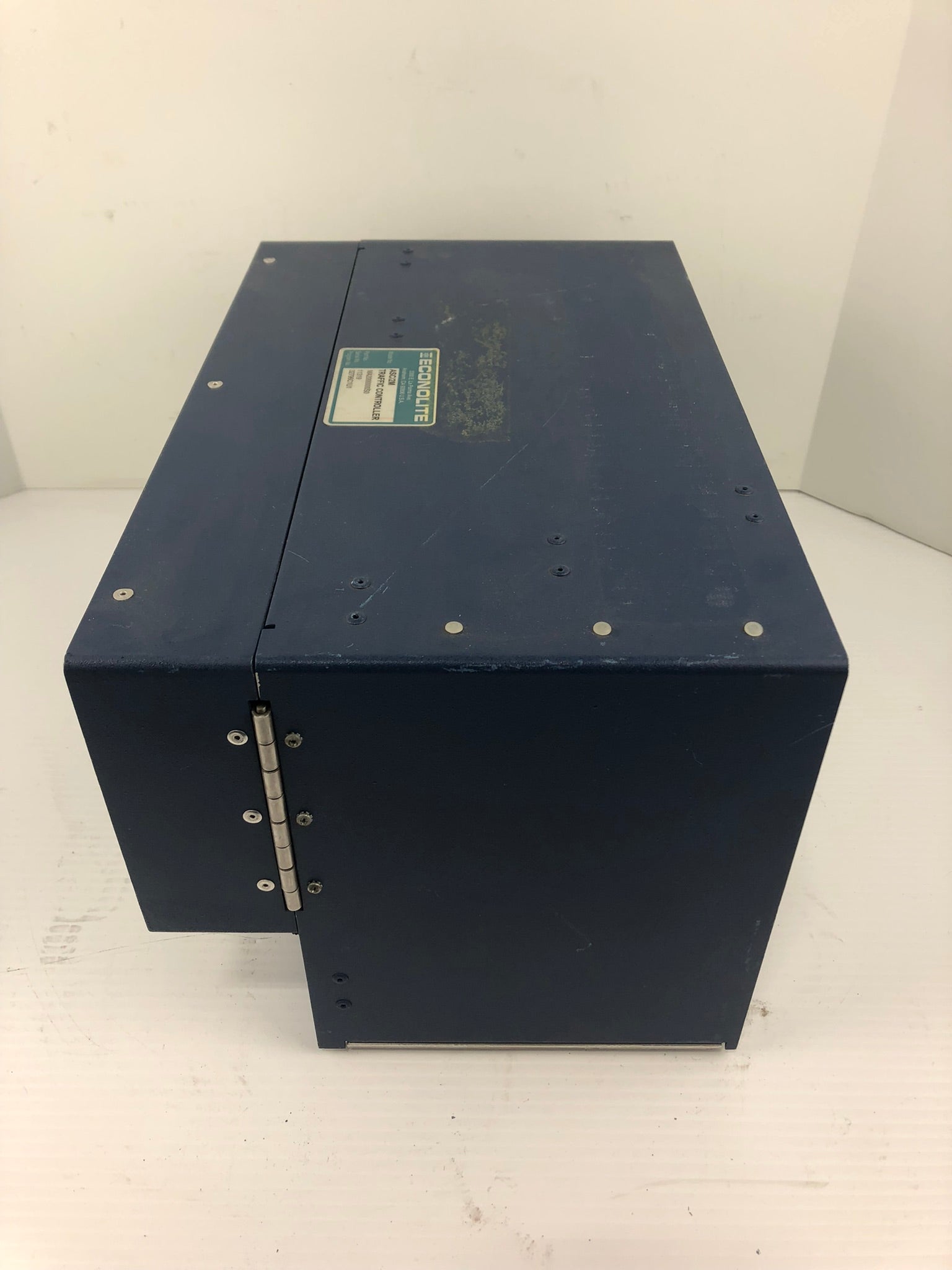 *** Econolite ASC/2M-1000 Traffic Controller - Broken Door