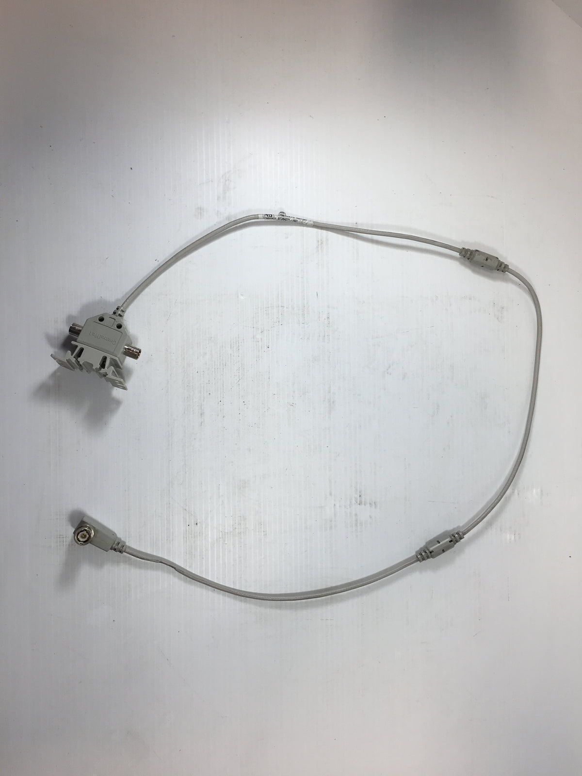 Allen-Bradley 1786-TPR/C ControlNet Tap Cable Rev 001