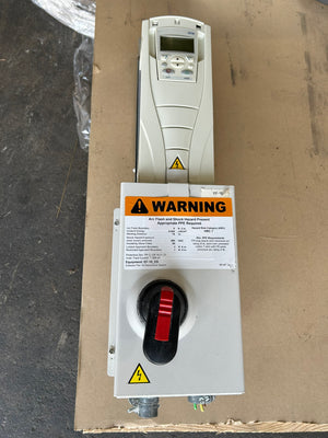 ABB ACH550-PCR-08A8-4 VFD Drive 480V 3PH 5HP with Disconnect Switch Enclosure