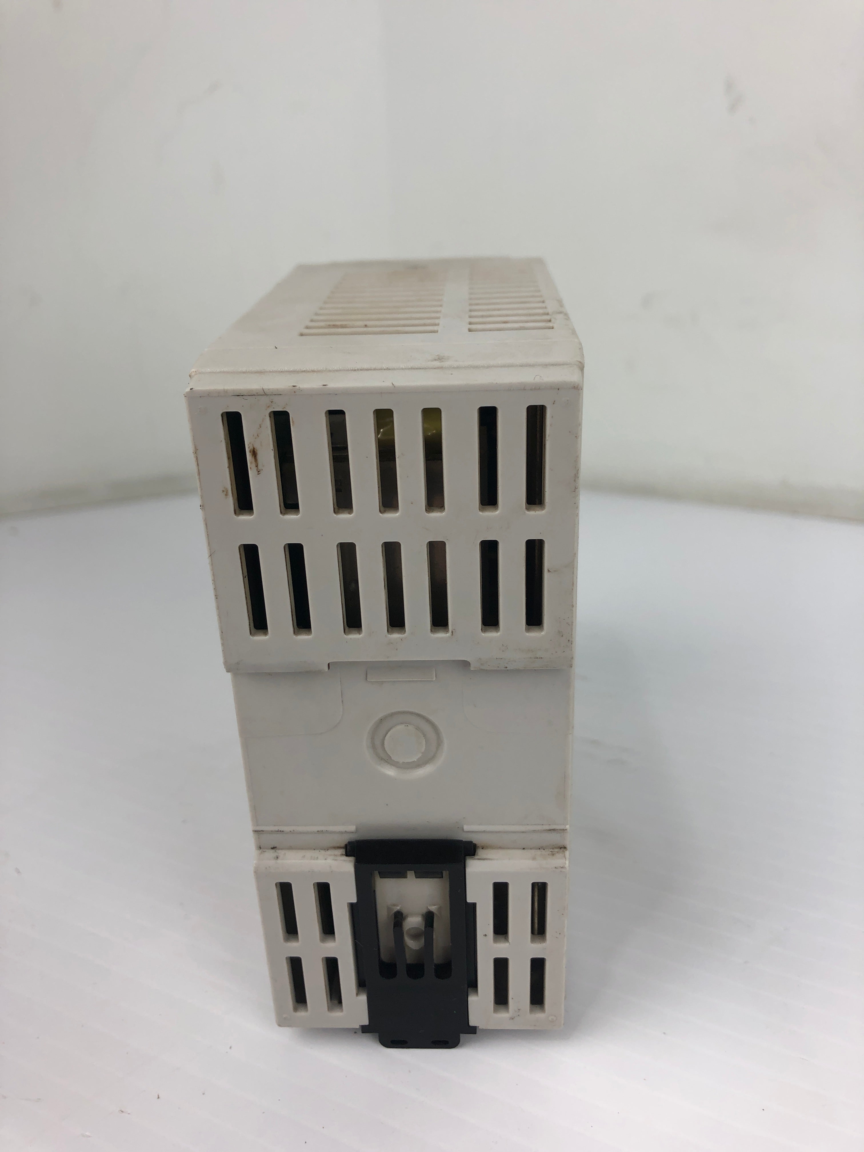 Keyence MS2-H75 Power Supply Output: 24V 3.2A Input: 100-240V 1.9A 50/60Hz