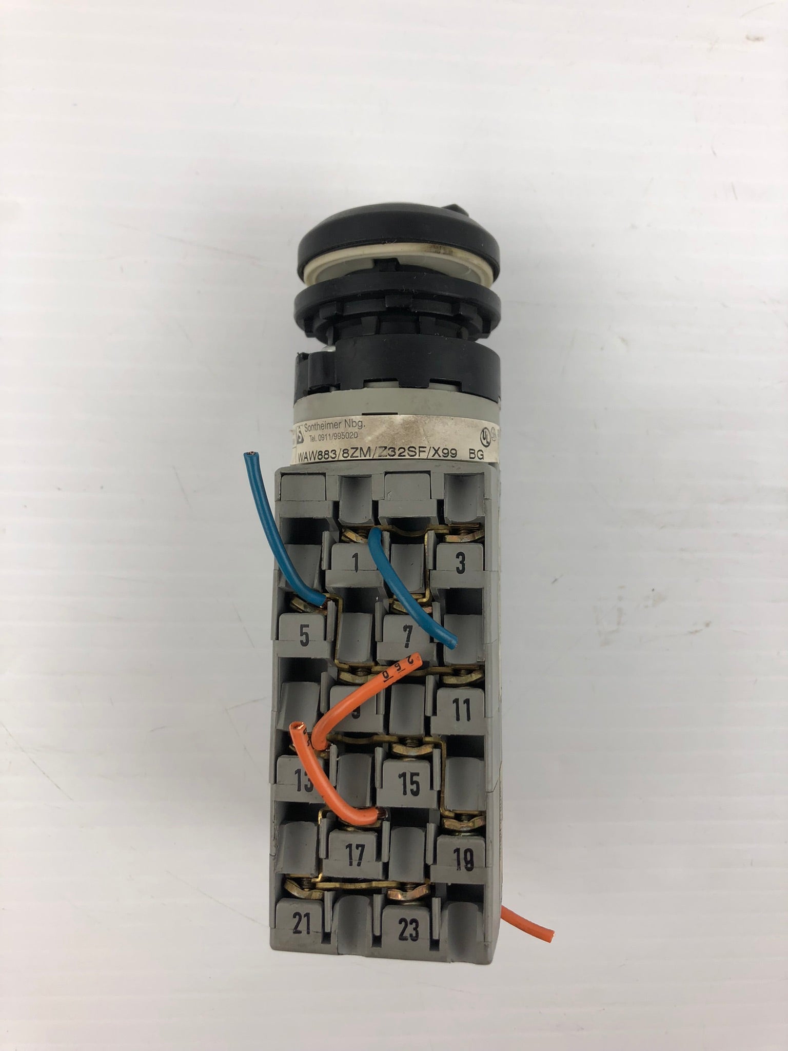 Sontheimer Nbg. WAW883/8ZM/Z32SF/X99 BG Keyed Selector Cam Switch (No Key)