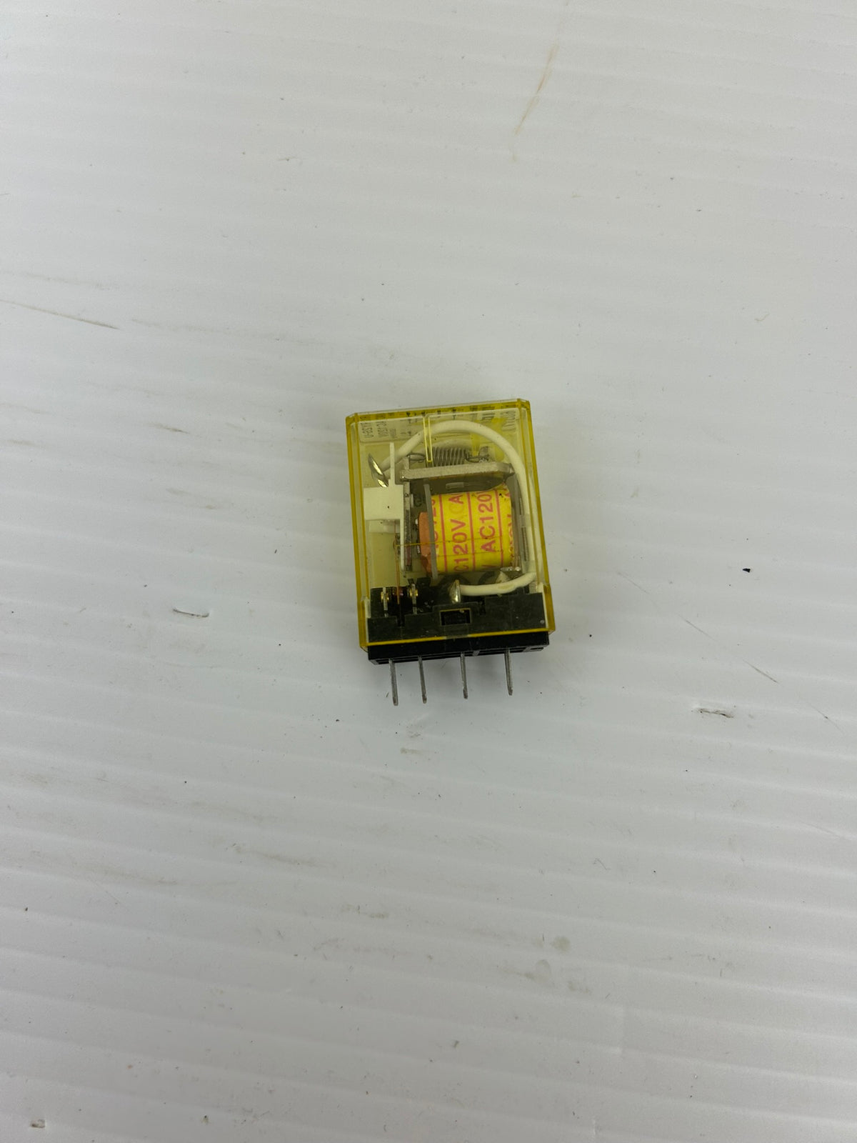 IDEC RY2S-U AC120V DPDT Relay 3A 120VAC Plug-In Miniature Industrial - Lot of 7