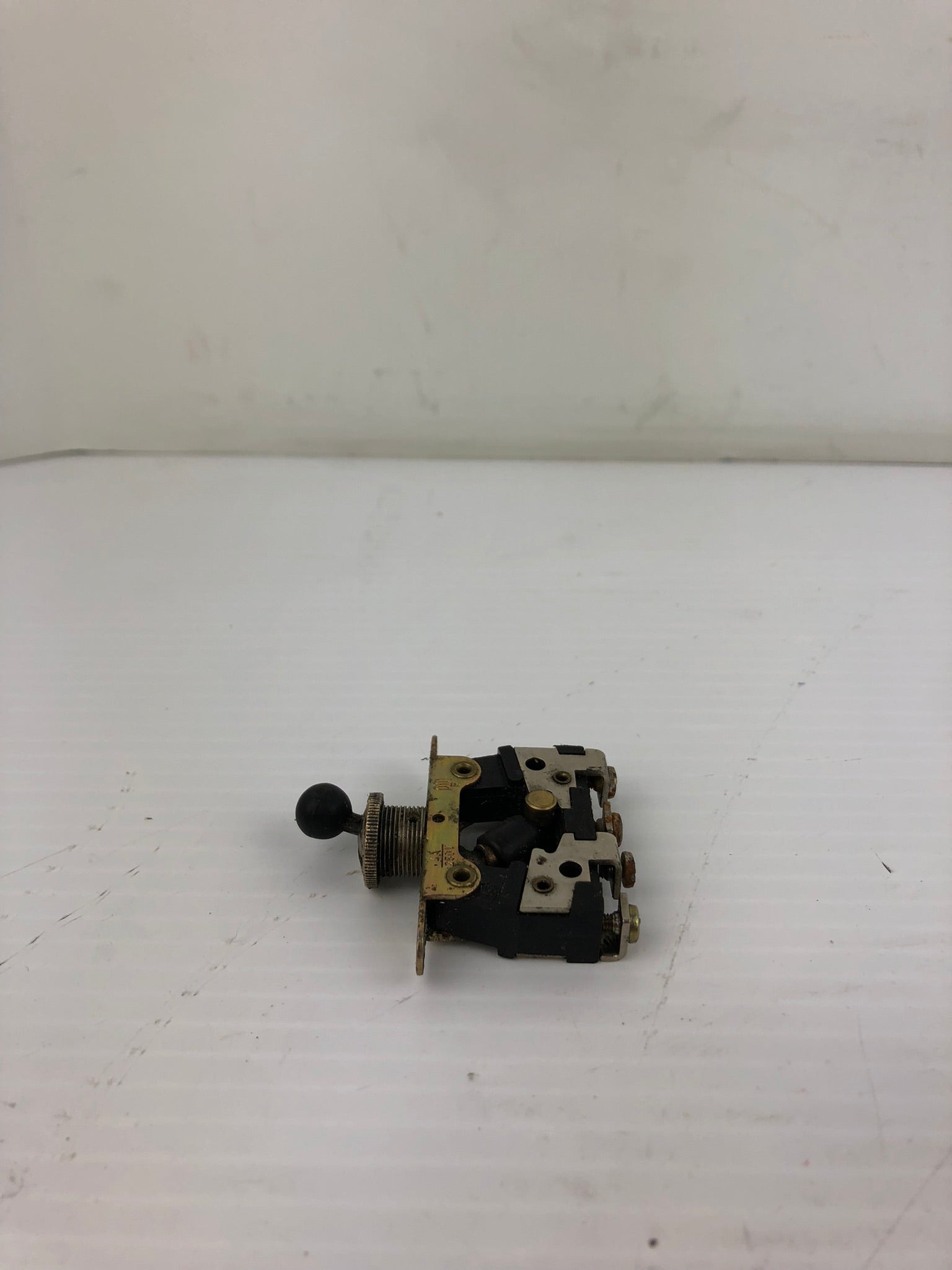 Toggle Switch 2-Way 4A 250V