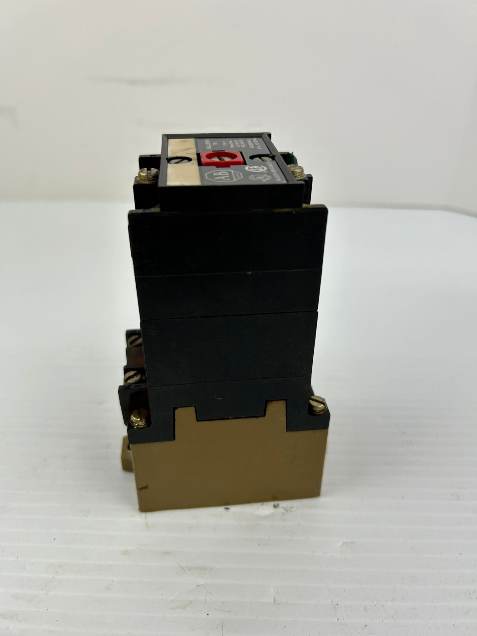 Allen-Bradley 700-P400A1 AC Relay Series A