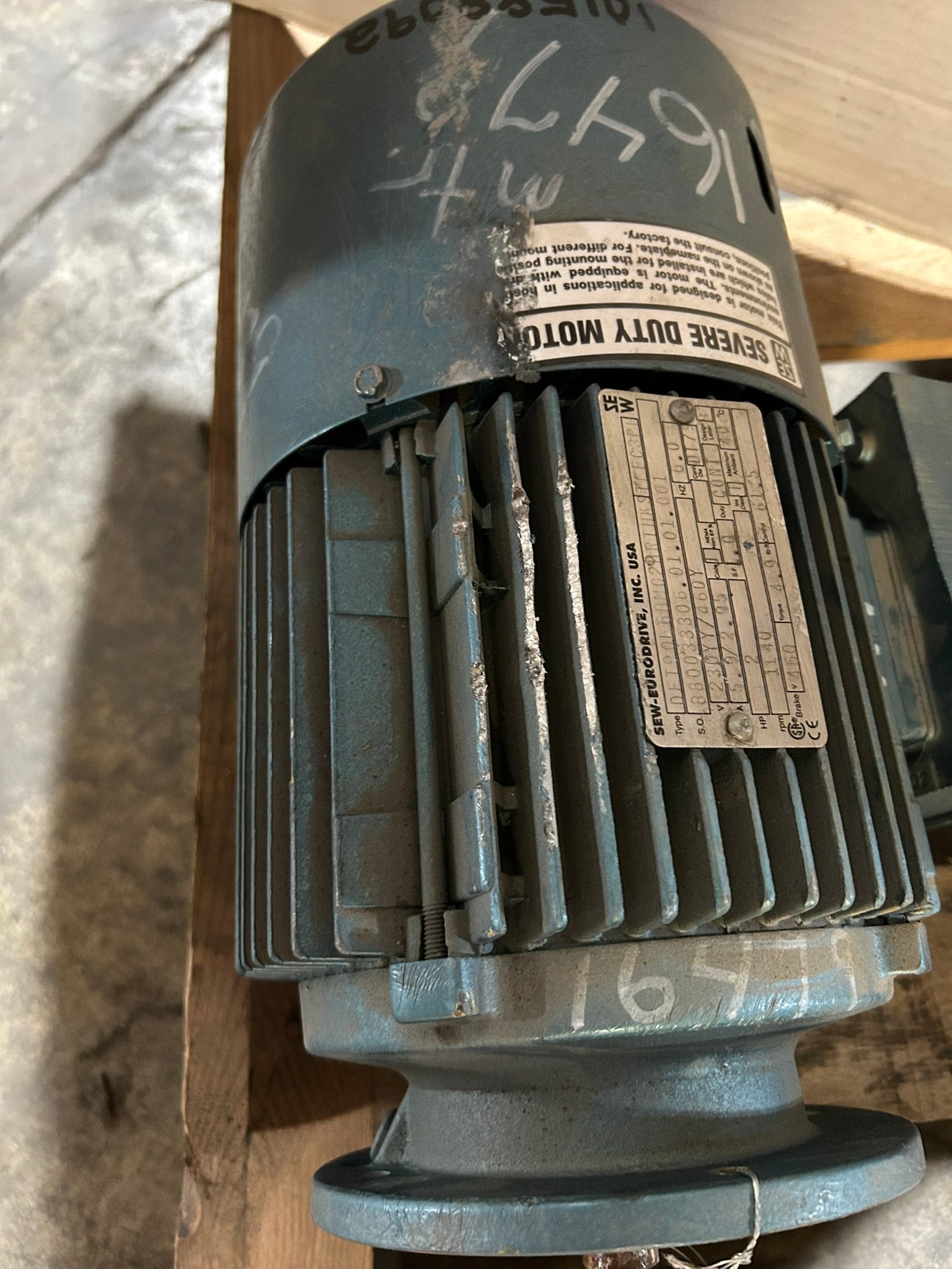 SEW Eurodrive DFT90L6 BMG2HR THKSTFFC 3PH Motor 2 HP 1140 RPM