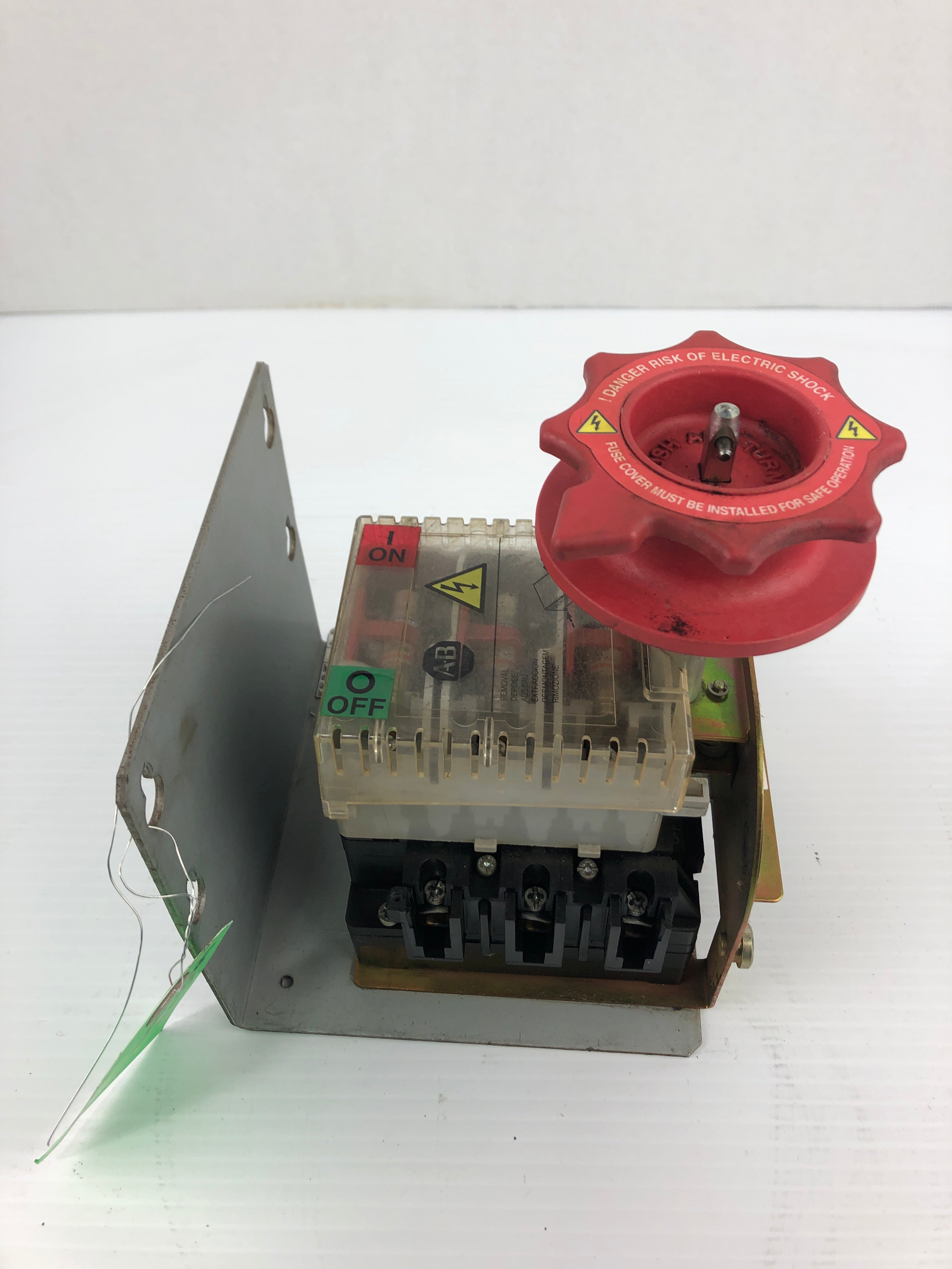 Allen-Bradley 194RF-NC030* Ser A Fused Disconnect Switch Mounted - No Side Cover
