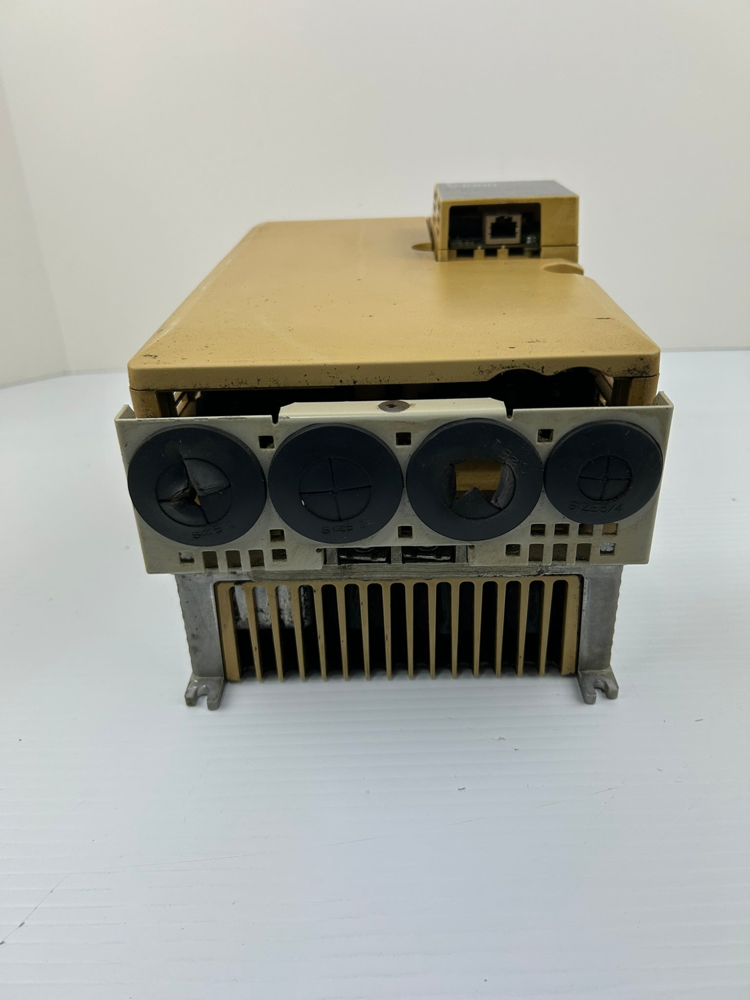 Yaskawa Electric CIMR-VU4A0031FAA 3PH AC Drive Rev A Type 1 Enclosure V1000