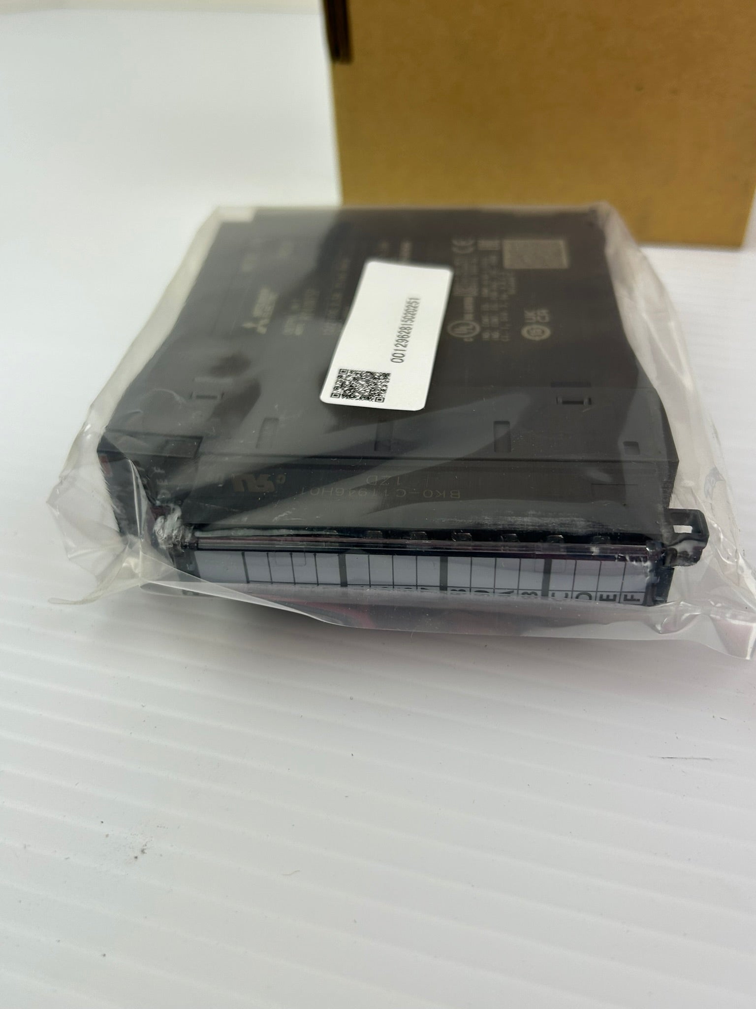 Mitsubishi RY40NT5P MELSEC iQ-R 40-Point Relay Output PLC Module