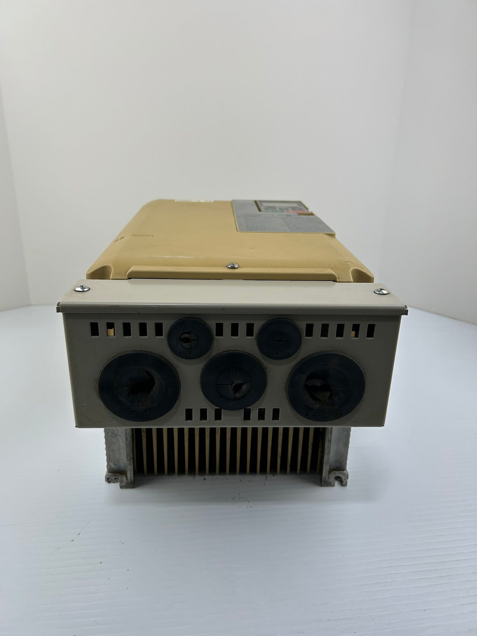 Yaskawa Electric CIMR-AU4A0044FAA A1000 3PH AC Drive Rev E Type 1 Enclosure