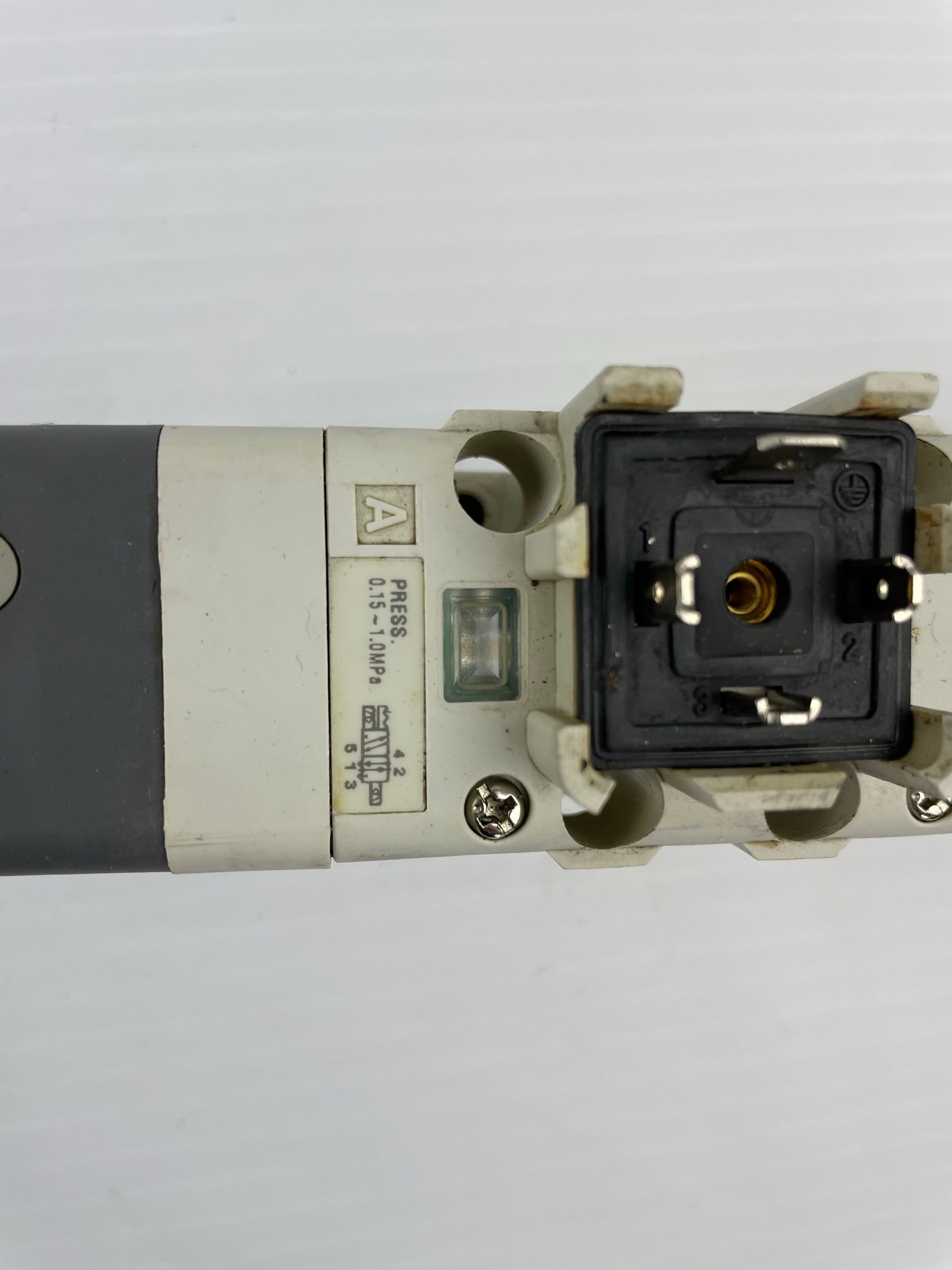 SMC Solenoid Valve VQ7-6-FG-D-3N Pressure Rating 0.15~1.0MPa