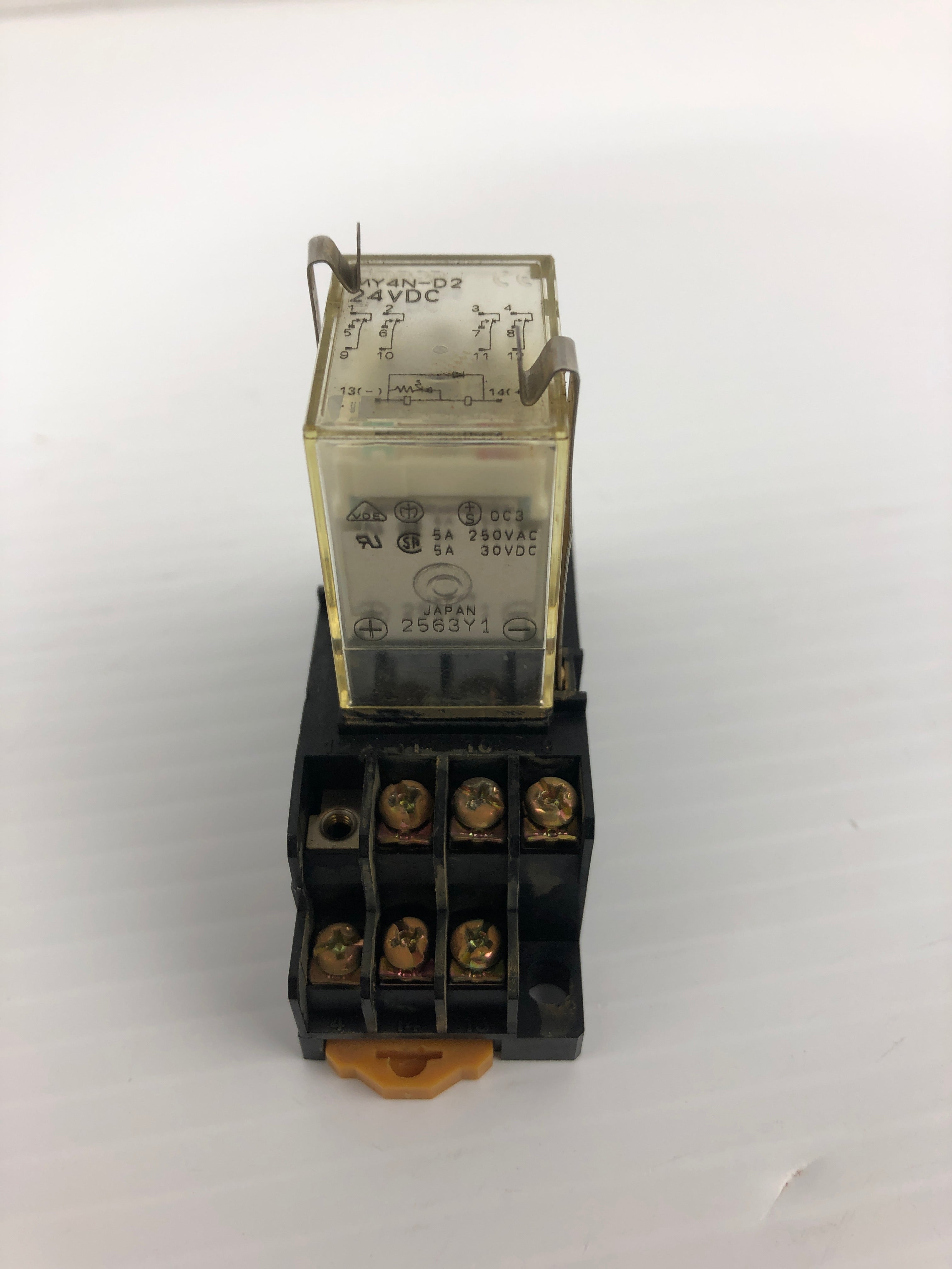 Omron MY4N-D2 Relay 24VDC with Base 2663YA 250V 5A