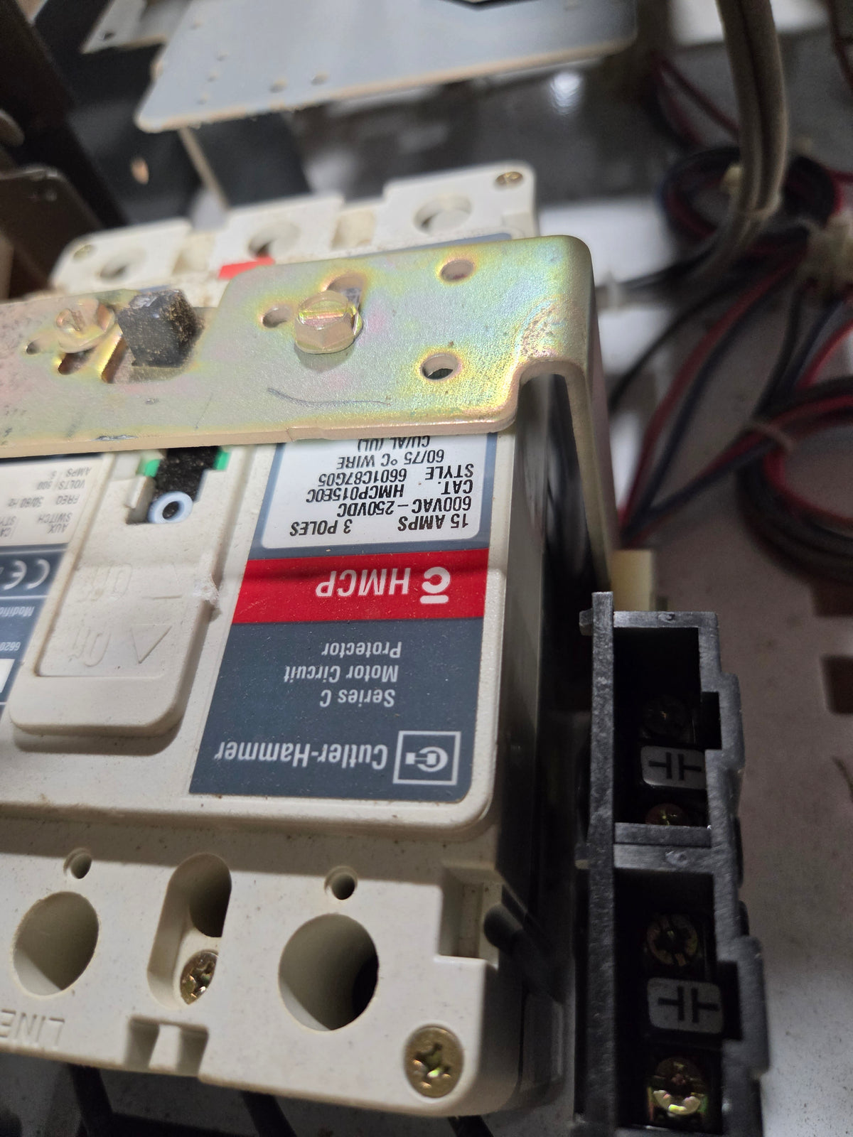Allen-Bradley 2107B MCC Bucket Size 1 FVR 3.0HP 480V 3PH 15A Breaker - No Door