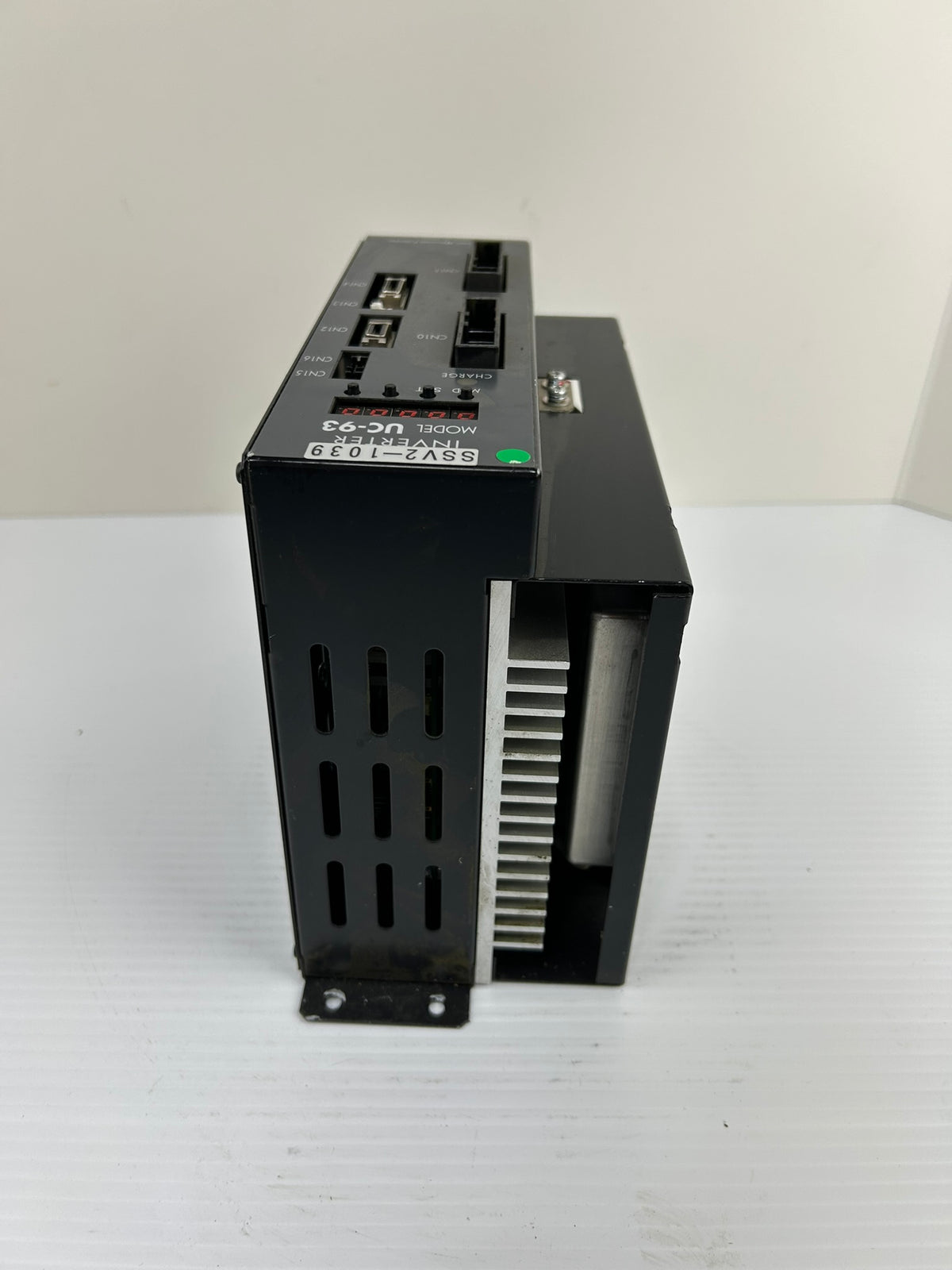 Sugino Machine UC-93 Inverter Motor Drive SSV2-1039 AC180-230V Ver.1.01