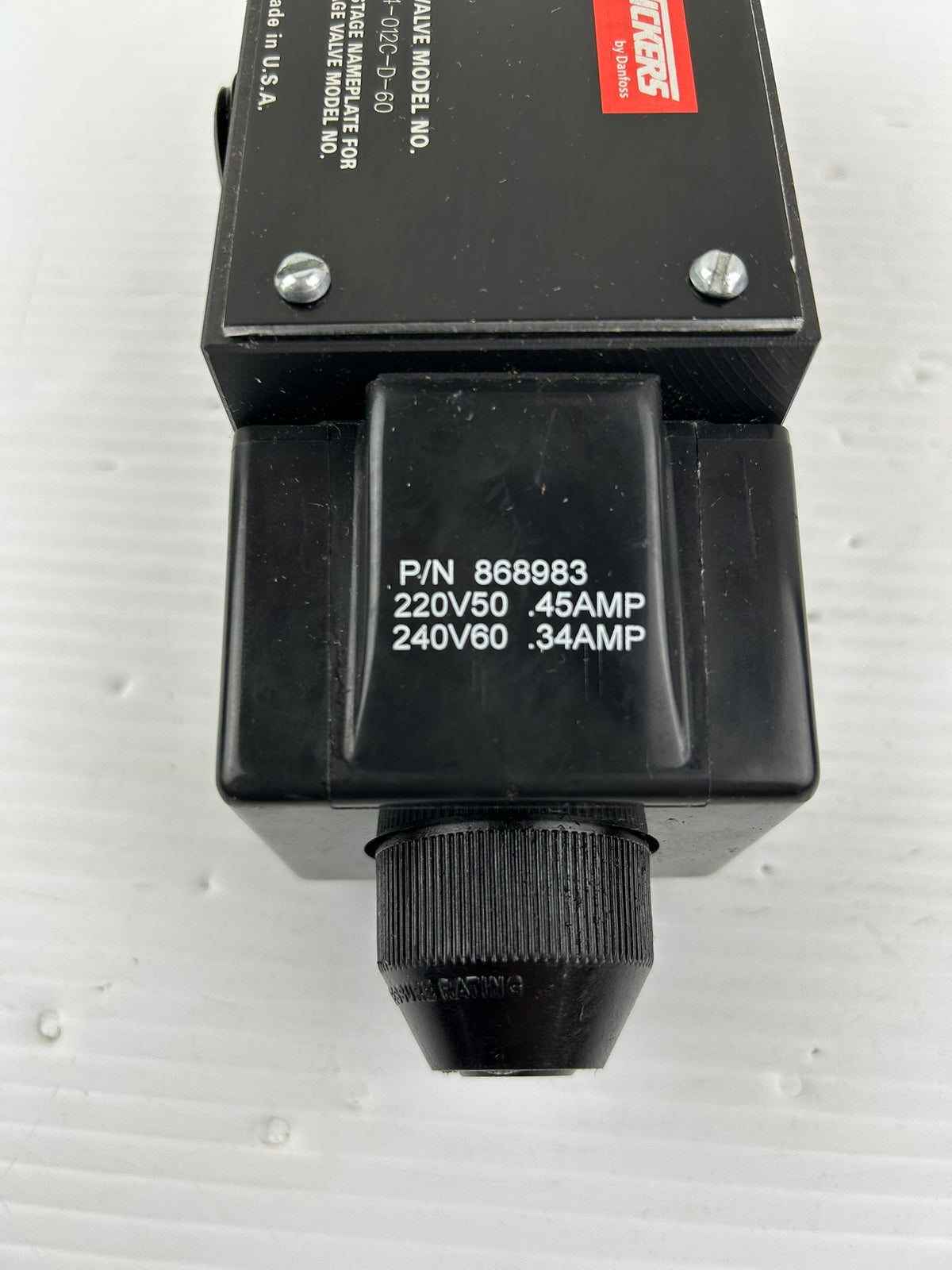 Vickers DG4S4-012C-D-60 Hydraulic Pilot Valve 02-119591 Danfoss