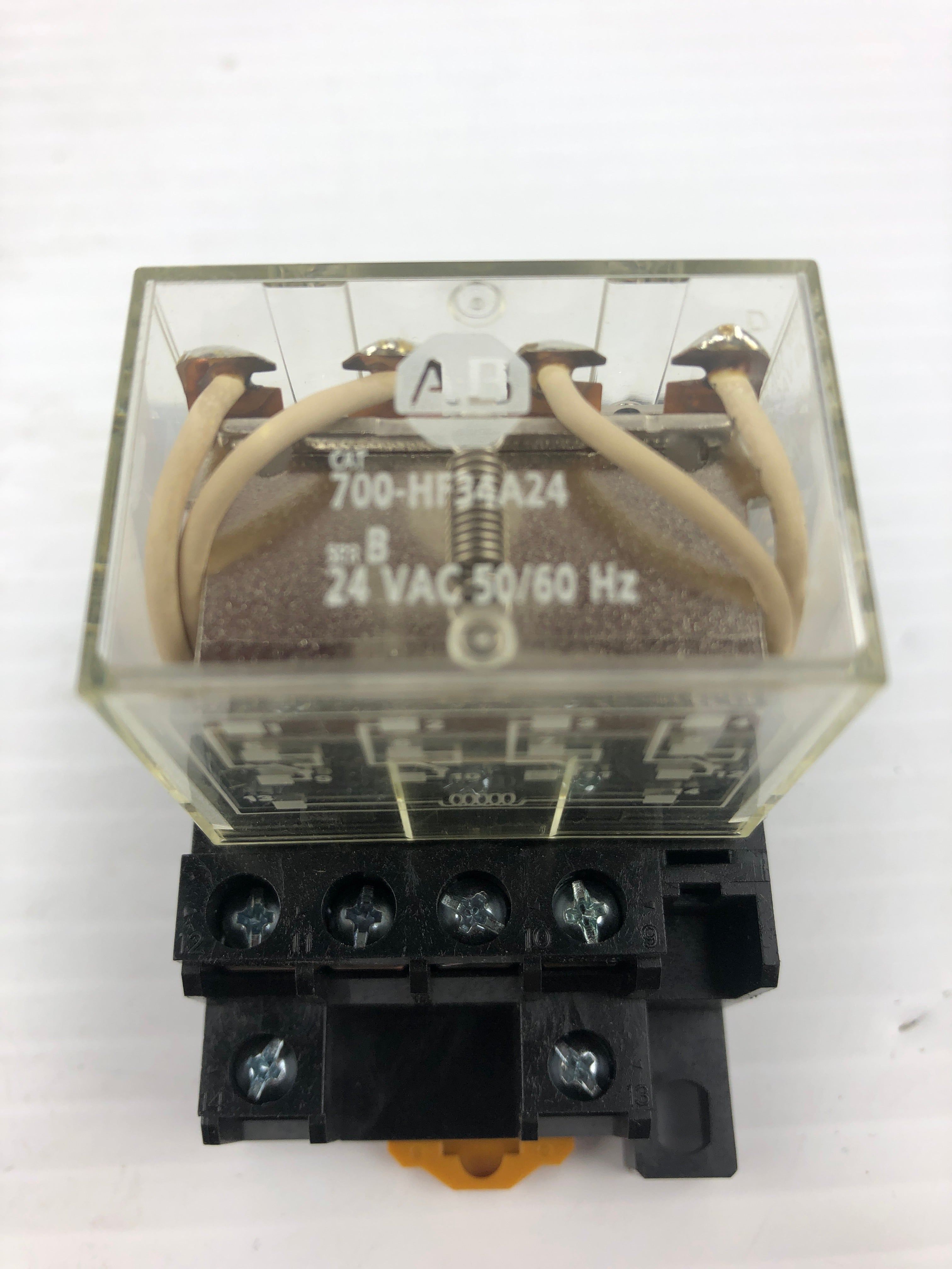 Allen-Bradley Relay 700-HF34A24 with 700-HN139 Series A Base - Lot of 2