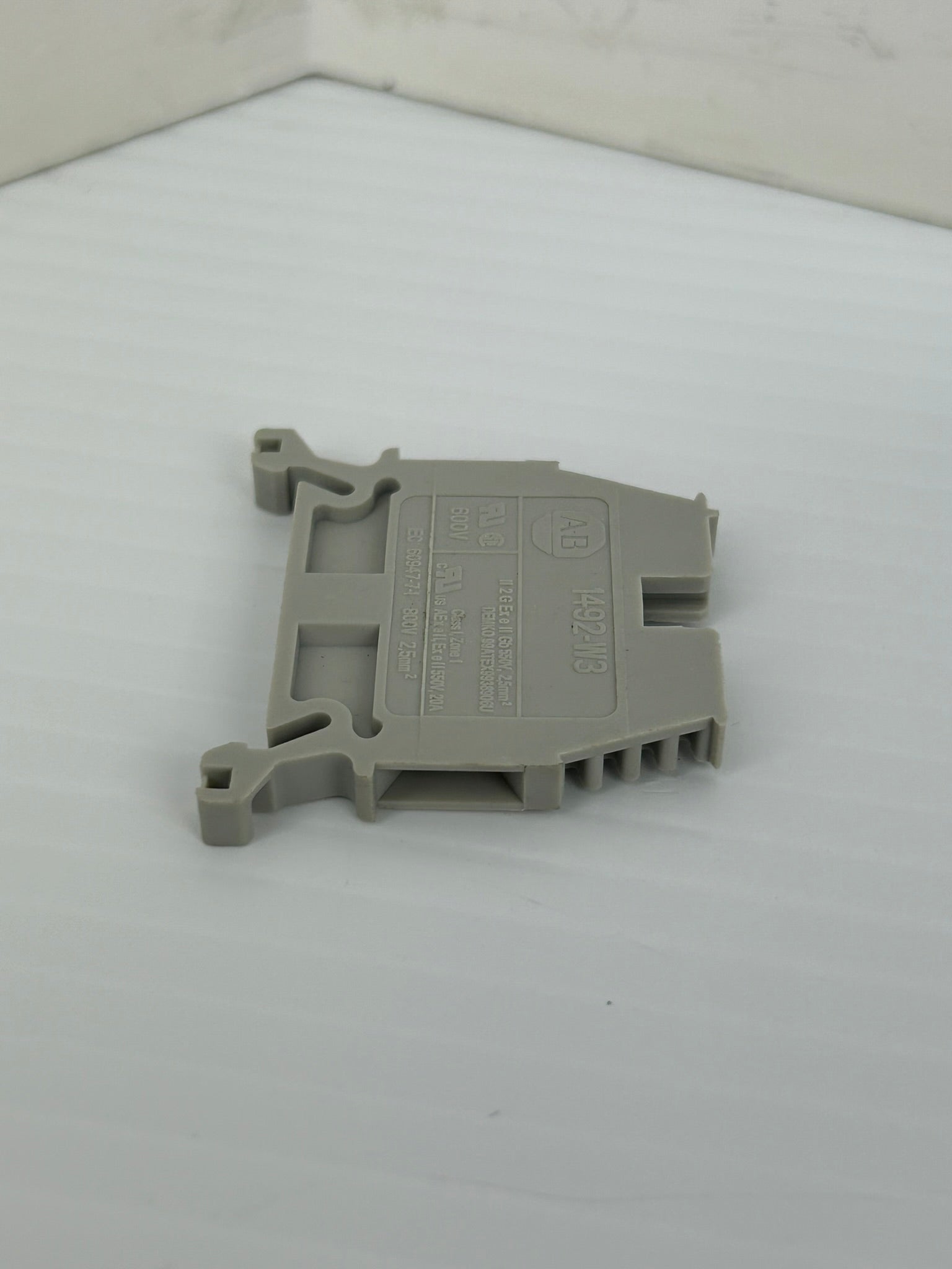 Allen-Bradley 1492-W3 Terminal Block 800V 2,5mm² - Lot of 42