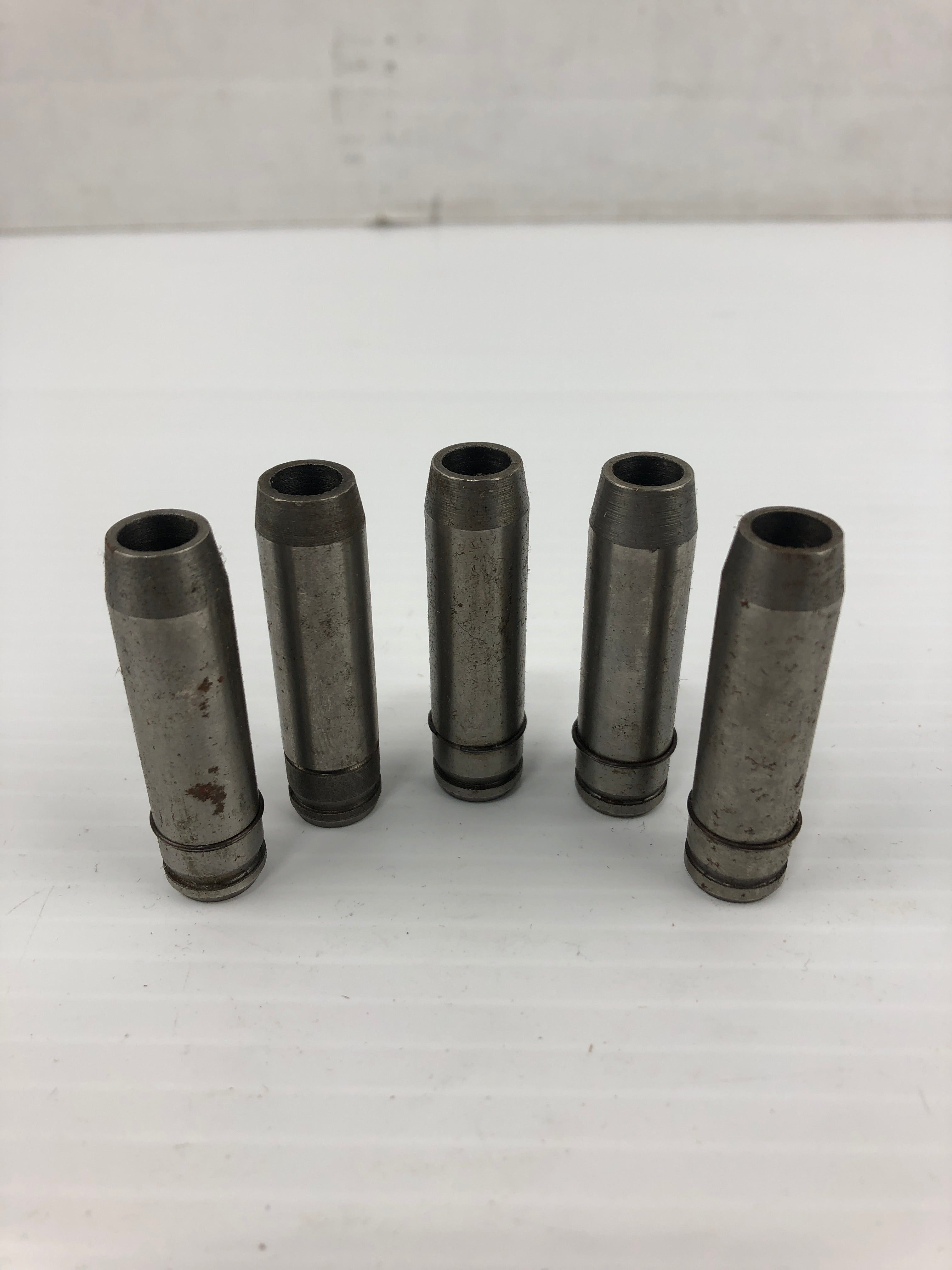 Clevite 217-3209 Engine Valve Guide 2173209 - Box of 5