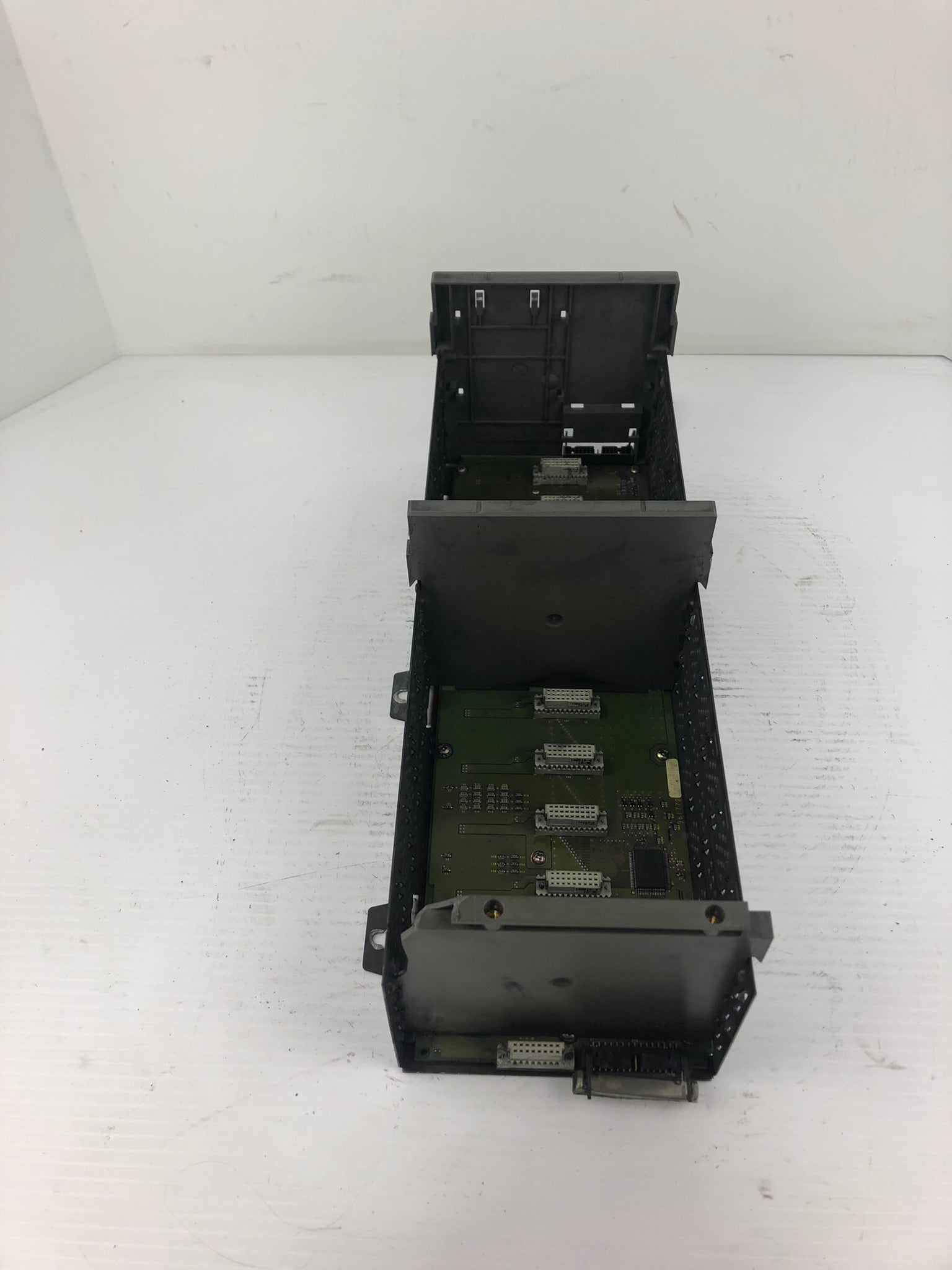 Allen-Bradley 1746-A10 PLC 10 Slot Rack Series B SLC 500