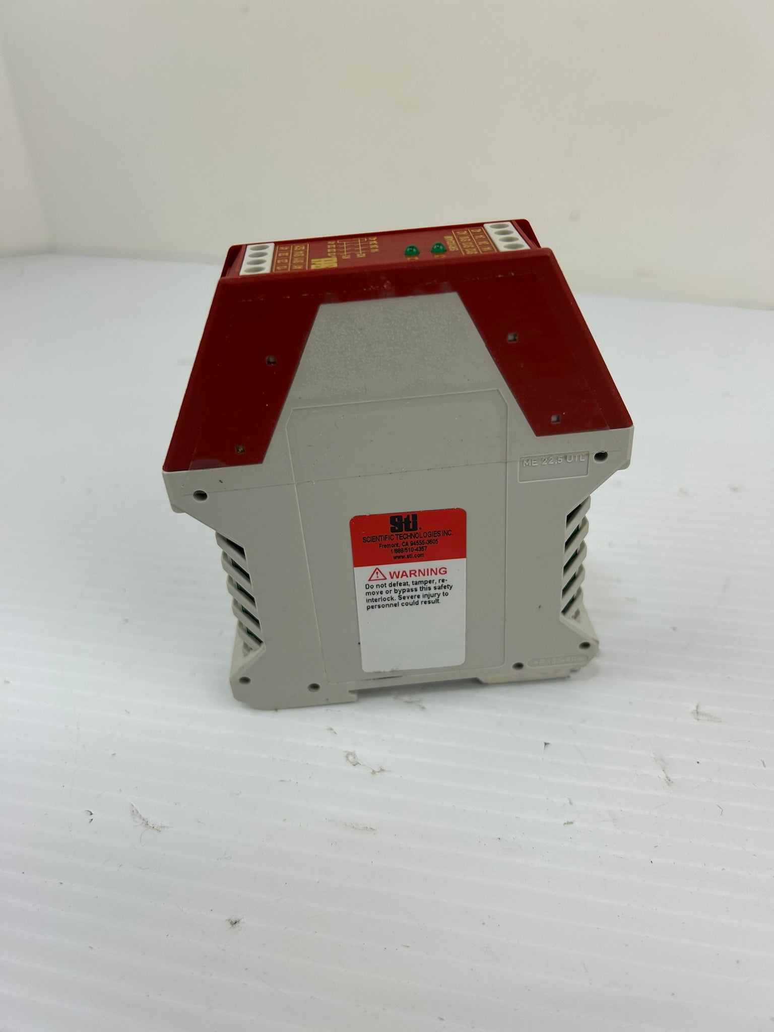 STI SR103AM02 Safety Monitoring Relay 115VAC DIN Rail 3NO 1NC Guard SR103AM