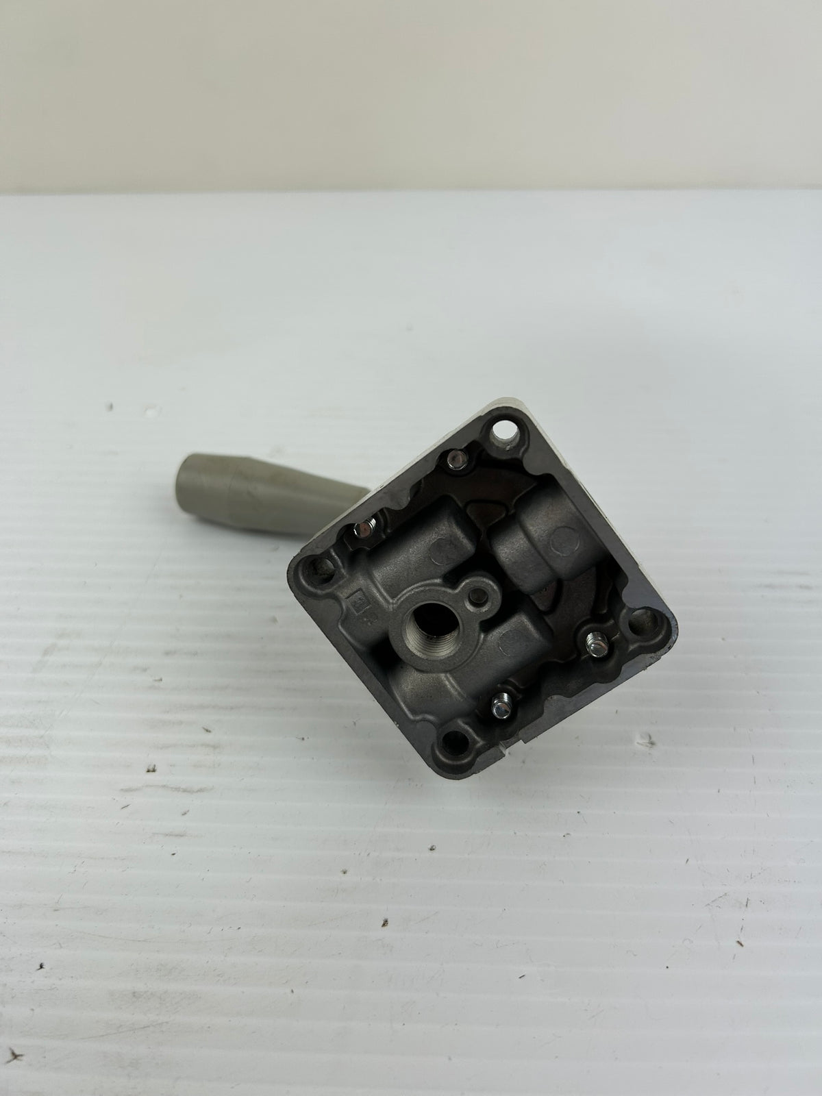 SMC VH202-N02 Manual Pneumatic Rotary Valve Hand Lever 4 Port