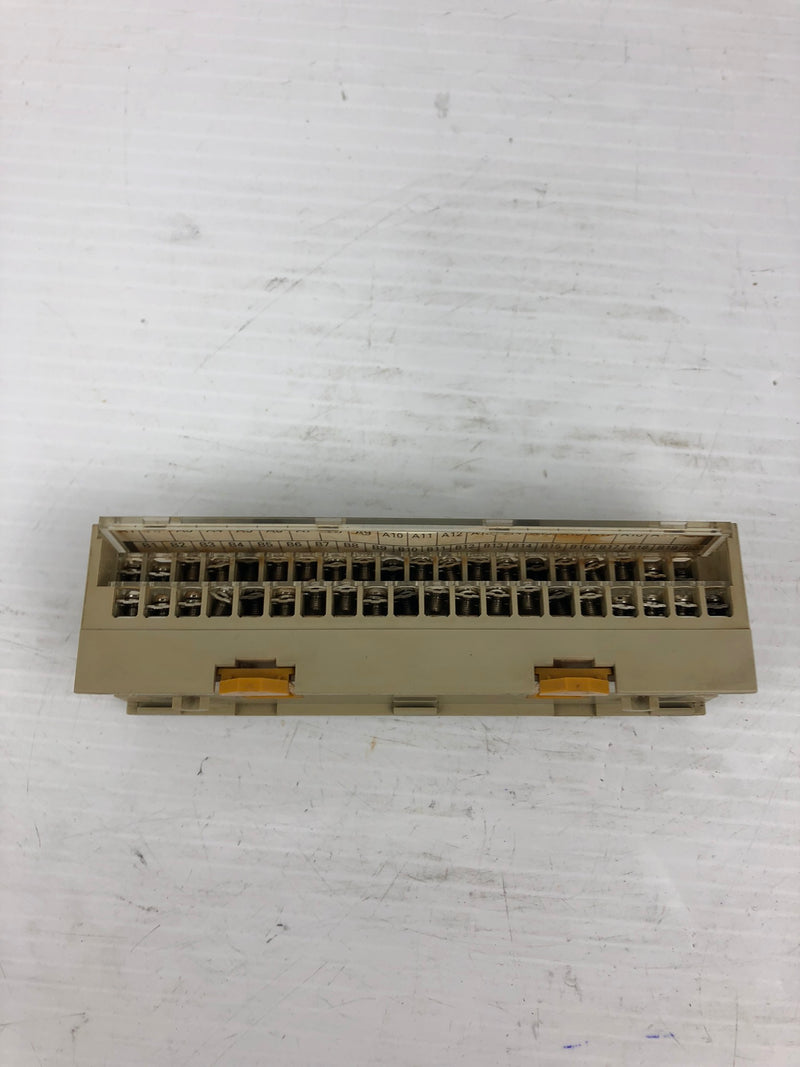 Omron XW2D-40G6 Connector