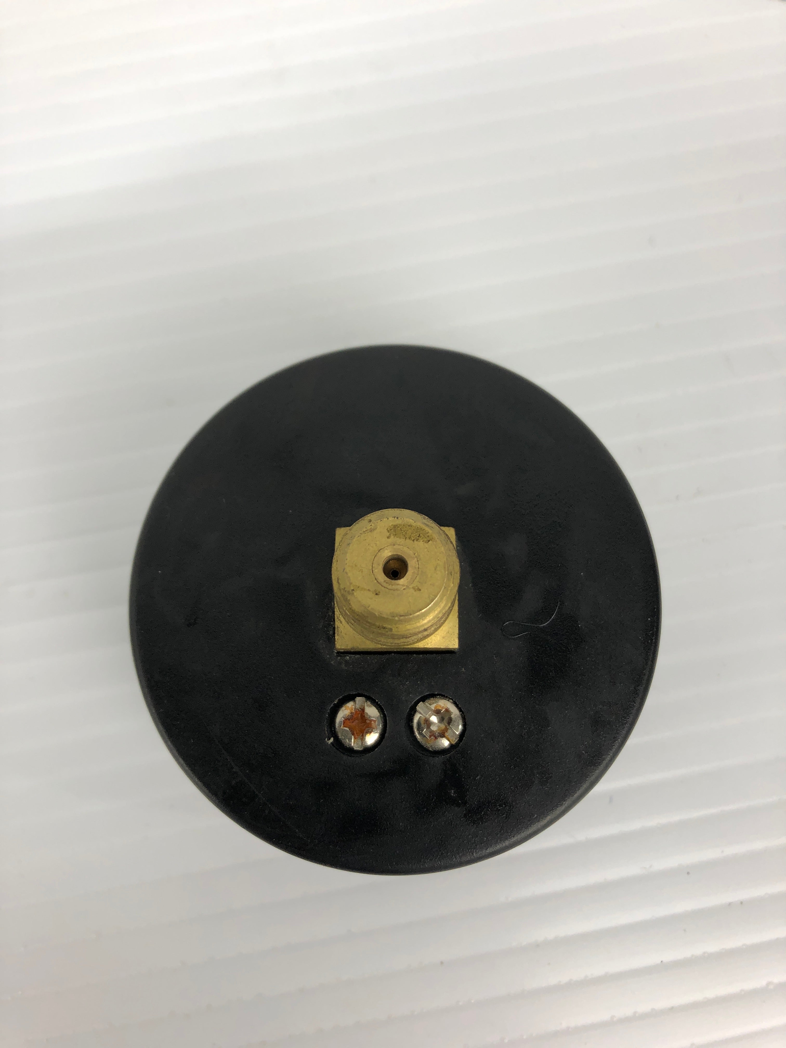 Universal Pressure Gauge 4FMF4 0-3000 PSI 2-1/2"