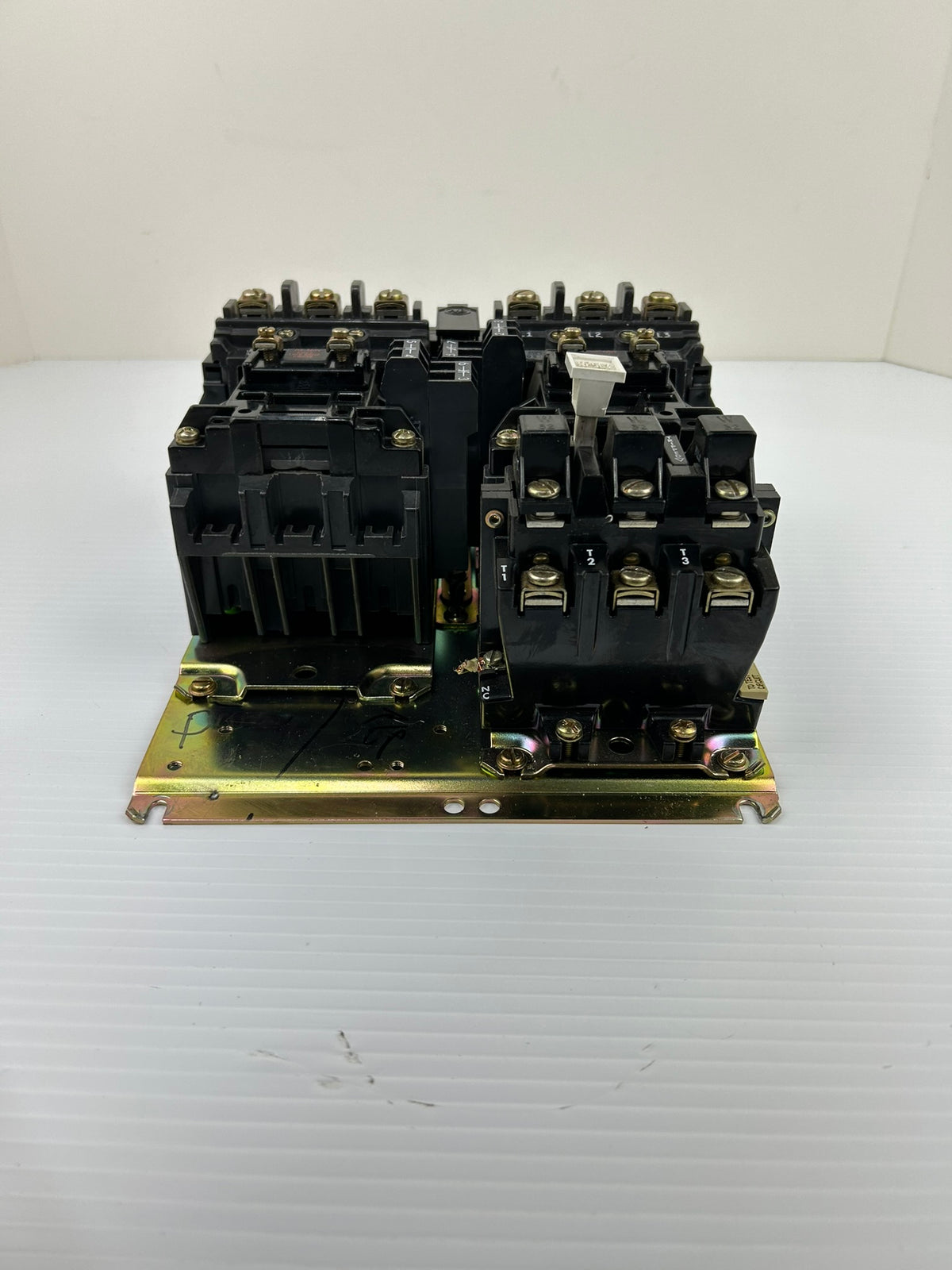 Allen-Bradley 505-A0D Series C NEMA Size 0 Reversing Motor Starter 42185-800-01